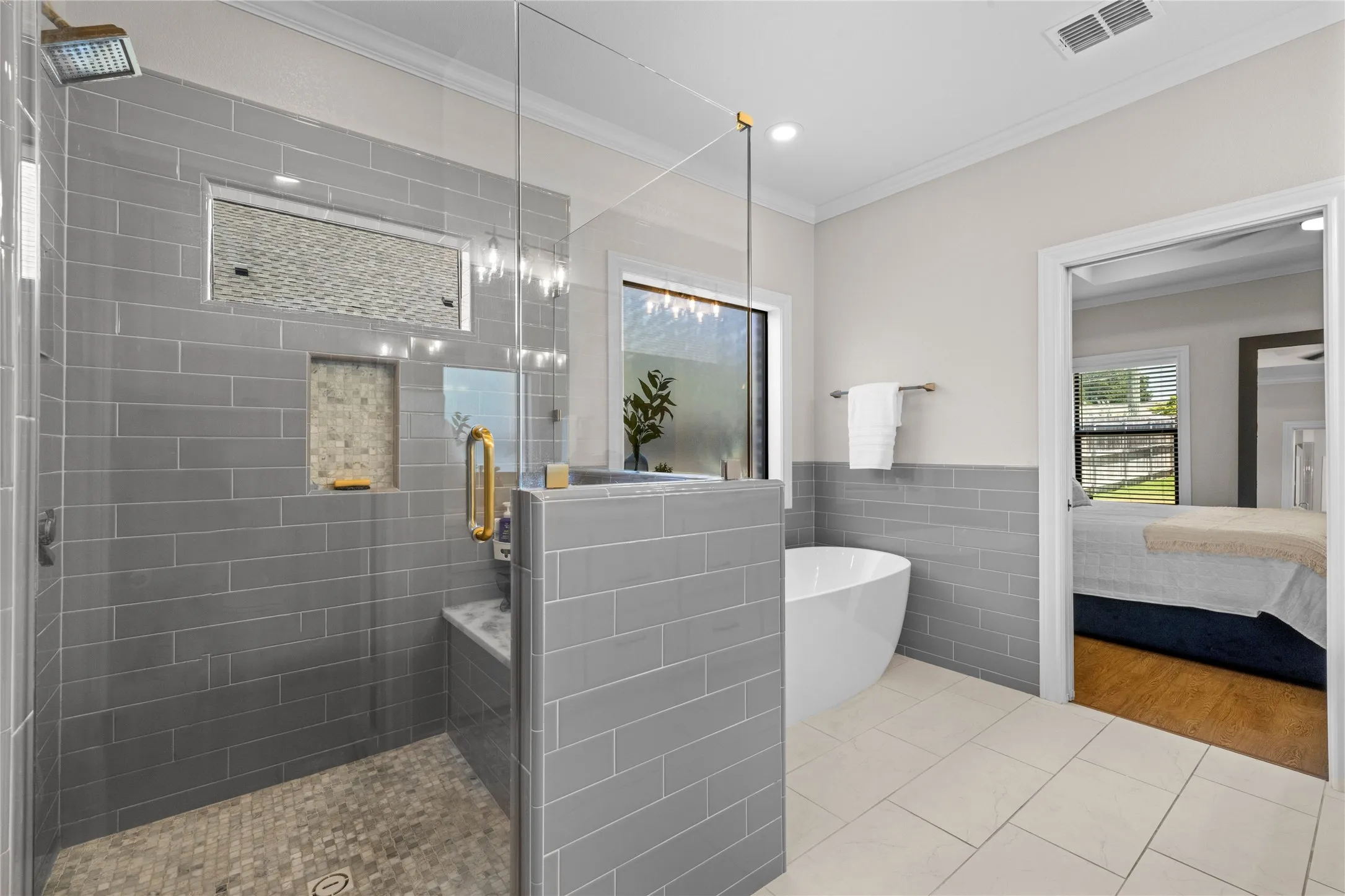 Single Family Residence For Sale in Mc Lennan County , 932 Gallant Fox Road, Hewitt, Texas 76643, 4 Bedroom, 3 Bathroom, 2 Garage spaces, 2,297 Sqft, built in 2022, mls#21328550, Real Estate Agent in Hewitt, Homes For Sale in Mc Lennan county, Homes For Sale in Hewitt, Realtor in Hewitt Texas, Real Estate Brokerage Independent Realty Texas, Luminita Cordes Realtor