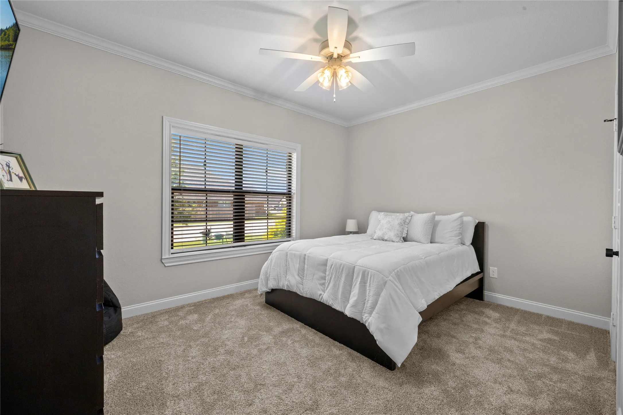Single Family Residence For Sale in Mc Lennan County , 932 Gallant Fox Road, Hewitt, Texas 76643, 4 Bedroom, 3 Bathroom, 2 Garage spaces, 2,297 Sqft, built in 2022, mls#21328550, Real Estate Agent in Hewitt, Homes For Sale in Mc Lennan county, Homes For Sale in Hewitt, Realtor in Hewitt Texas, Real Estate Brokerage Independent Realty Texas, Luminita Cordes Realtor