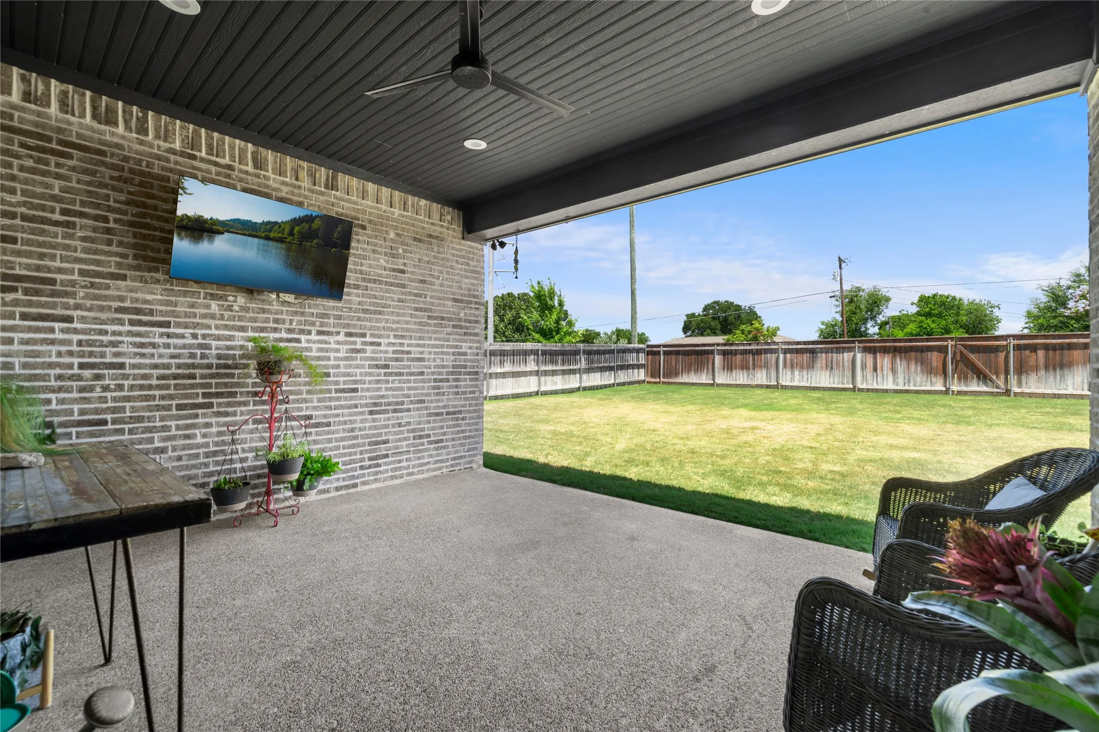 Single Family Residence For Sale in Mc Lennan County , 932 Gallant Fox Road, Hewitt, Texas 76643, 4 Bedroom, 3 Bathroom, 2 Garage spaces, 2,297 Sqft, built in 2022, mls#21328550, Real Estate Agent in Hewitt, Homes For Sale in Mc Lennan county, Homes For Sale in Hewitt, Realtor in Hewitt Texas, Real Estate Brokerage Independent Realty Texas, Luminita Cordes Realtor