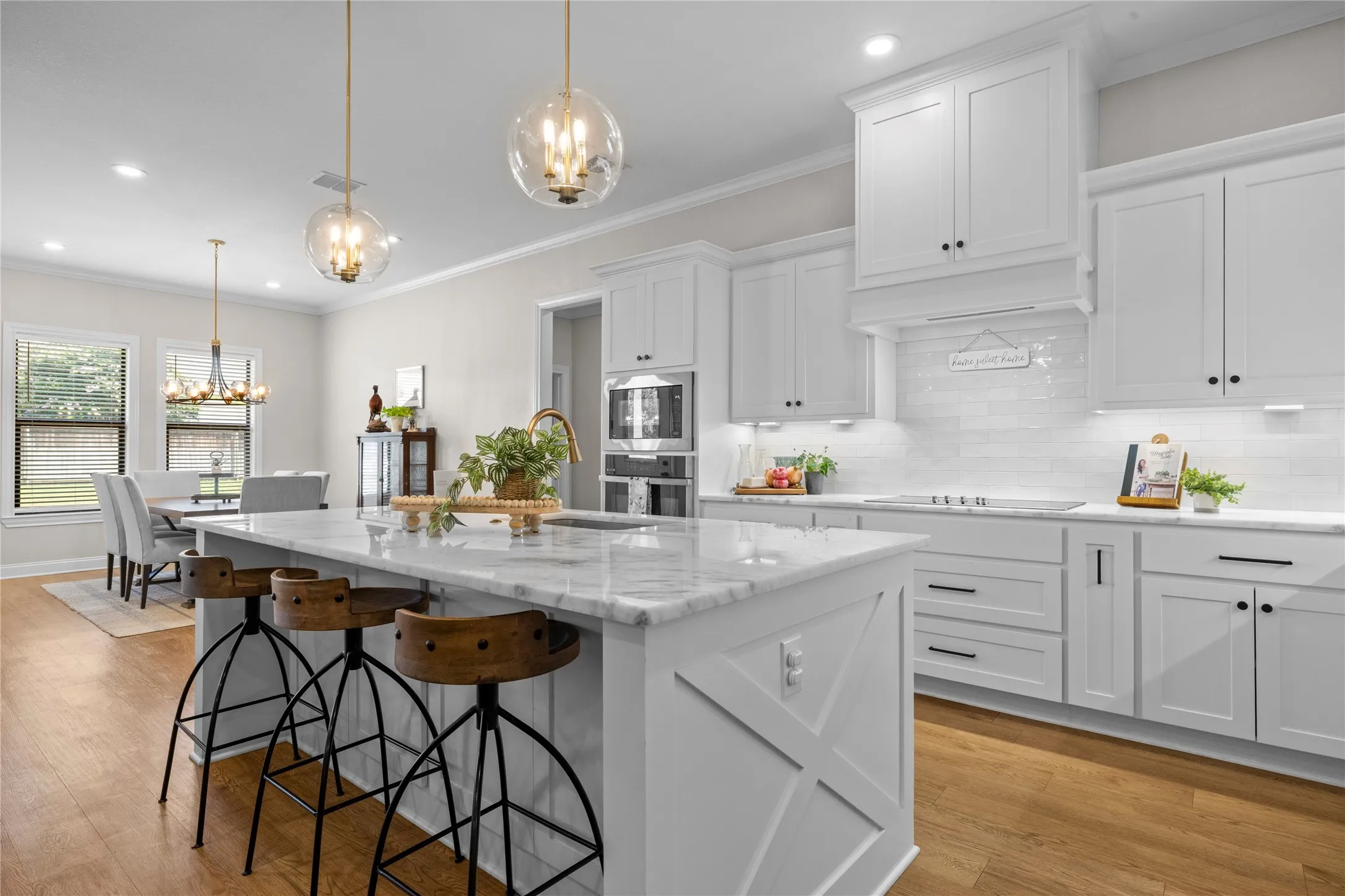 Single Family Residence For Sale in Mc Lennan County , 932 Gallant Fox Road, Hewitt, Texas 76643, 4 Bedroom, 3 Bathroom, 2 Garage spaces, 2,297 Sqft, built in 2022, mls#21328550, Real Estate Agent in Hewitt, Homes For Sale in Mc Lennan county, Homes For Sale in Hewitt, Realtor in Hewitt Texas, Real Estate Brokerage Independent Realty Texas, Luminita Cordes Realtor