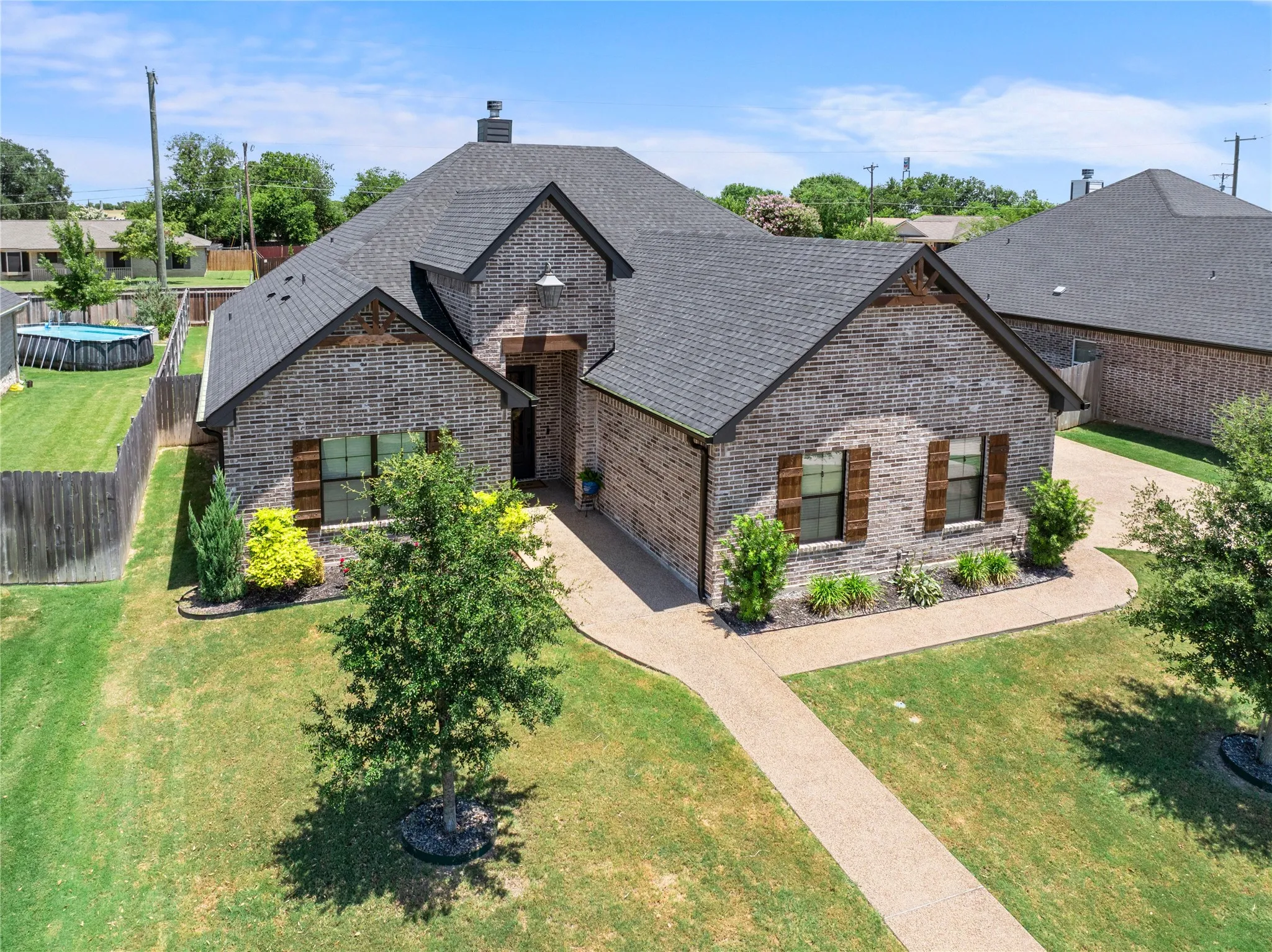 Single Family Residence For Sale in Mc Lennan County , 932 Gallant Fox Road, Hewitt, Texas 76643, 4 Bedroom, 3 Bathroom, 2 Garage spaces, 2,297 Sqft, built in 2022, mls#21328550, Real Estate Agent in Hewitt, Homes For Sale in Mc Lennan county, Homes For Sale in Hewitt, Realtor in Hewitt Texas, Real Estate Brokerage Independent Realty Texas, Luminita Cordes Realtor