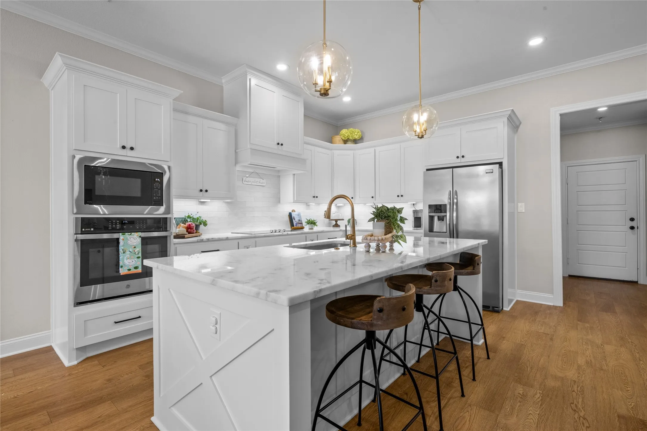 Single Family Residence For Sale in Mc Lennan County , 932 Gallant Fox Road, Hewitt, Texas 76643, 4 Bedroom, 3 Bathroom, 2 Garage spaces, 2,297 Sqft, built in 2022, mls#21328550, Real Estate Agent in Hewitt, Homes For Sale in Mc Lennan county, Homes For Sale in Hewitt, Realtor in Hewitt Texas, Real Estate Brokerage Independent Realty Texas, Luminita Cordes Realtor