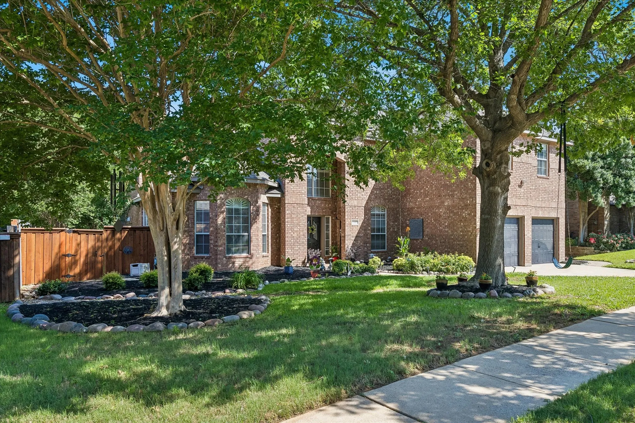 Single Family Residence For Sale in Denton County , 1509 Pearl River Drive, Flower Mound, Texas 75028, 5 Bedroom, 5 Bathroom, 2 Garage spaces, 4,117 Sqft, built in 1997, mls#21328564, Real Estate Agent in Flower Mound, Homes For Sale in Denton county, Homes For Sale in Flower Mound, Realtor in Flower Mound Texas, Real Estate Brokerage Independent Realty Texas, Luminita Cordes Realtor