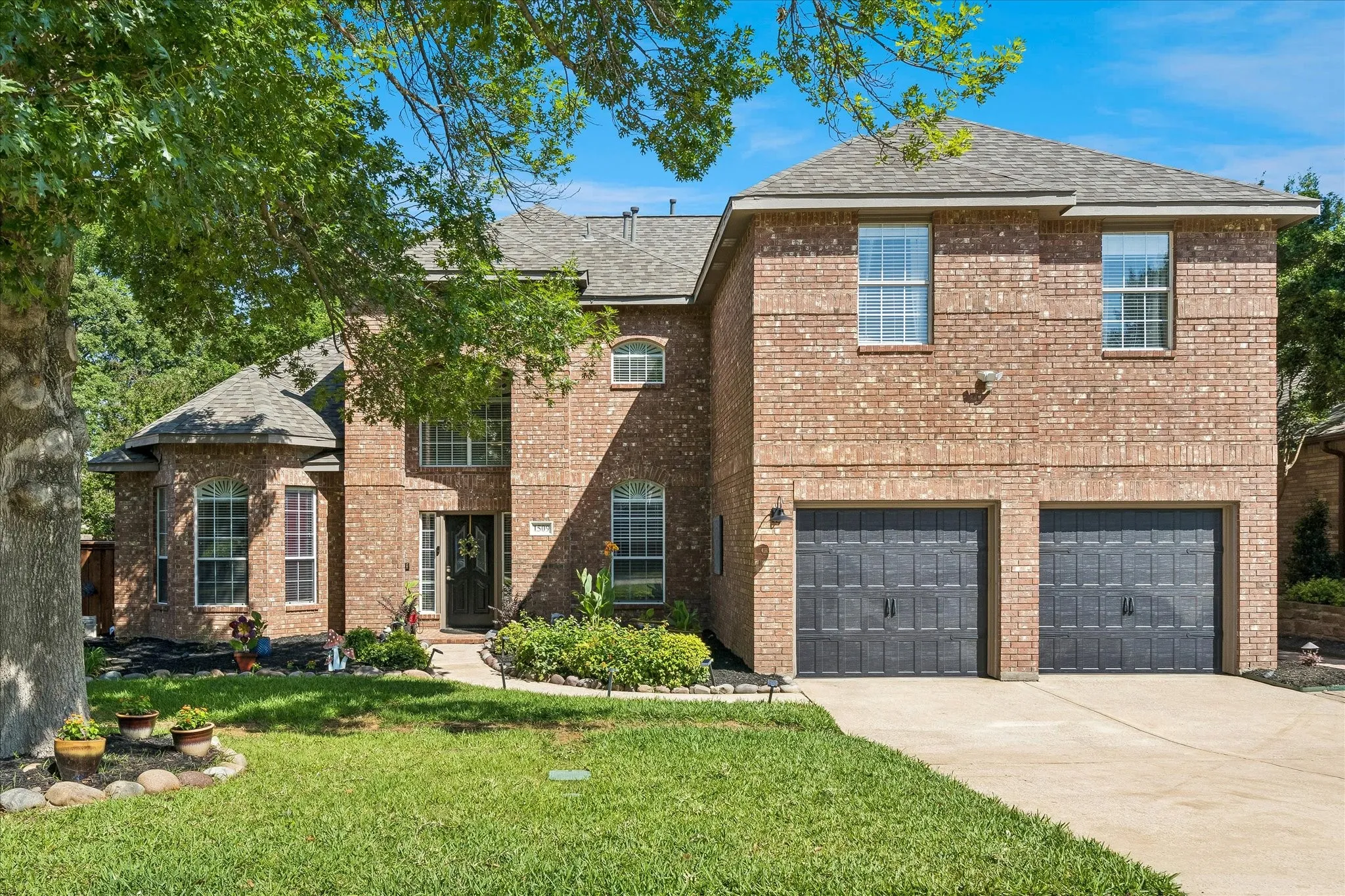 Single Family Residence For Sale in Denton County , 1509 Pearl River Drive, Flower Mound, Texas 75028, 5 Bedroom, 5 Bathroom, 2 Garage spaces, 4,117 Sqft, built in 1997, mls#21328564, Real Estate Agent in Flower Mound, Homes For Sale in Denton county, Homes For Sale in Flower Mound, Realtor in Flower Mound Texas, Real Estate Brokerage Independent Realty Texas, Luminita Cordes Realtor