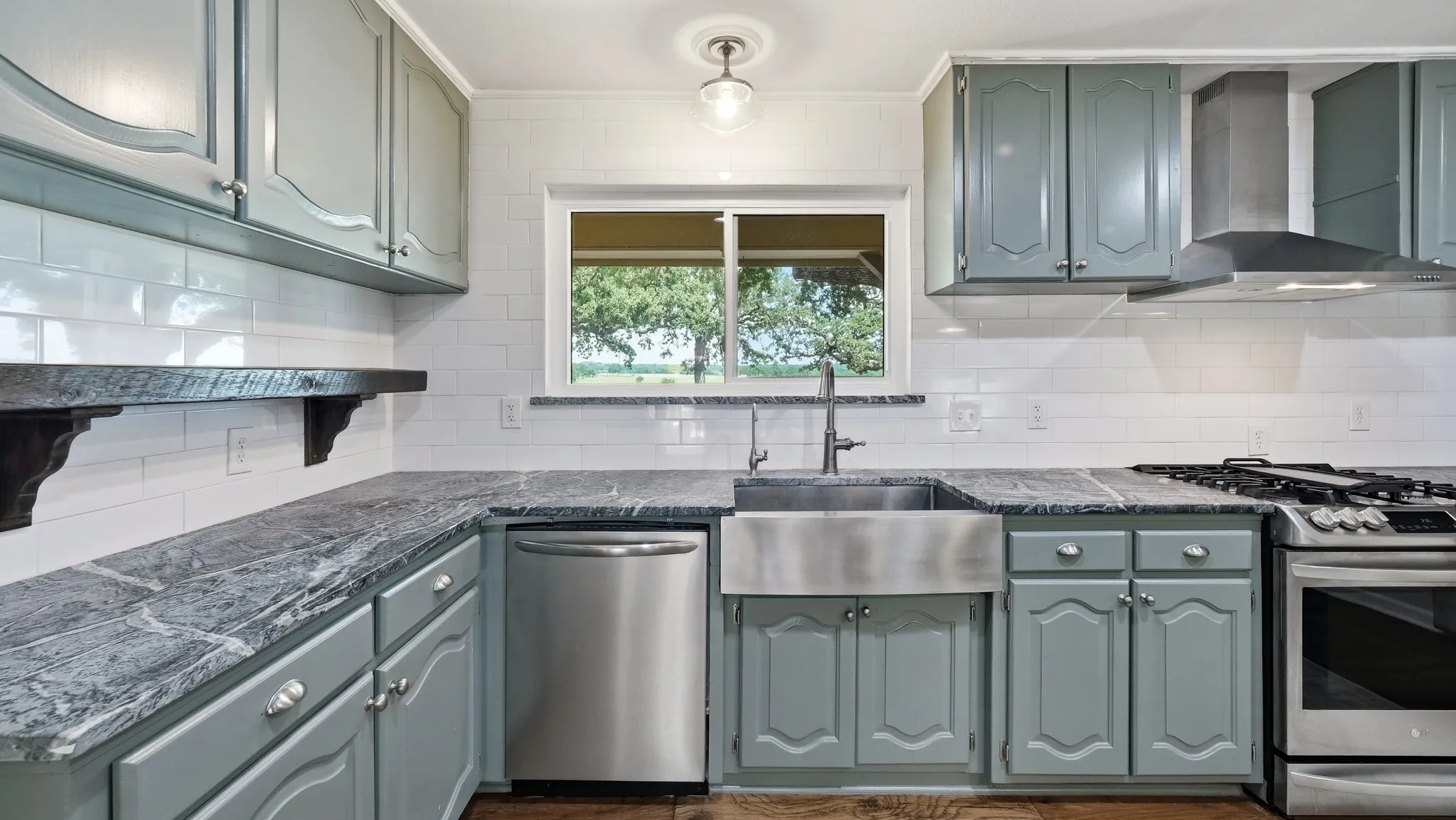 Single Family Residence For Sale in Parker County , 1229 Briarwood Street, Weatherford, Texas 76087, 3 Bedroom, 2 Bathroom, Garage spaces, 2,349 Sqft, built in 1979, mls#21324167, Real Estate Agent in Weatherford, Homes For Sale in Parker county, Homes For Sale in Weatherford, Realtor in Weatherford Texas, Real Estate Brokerage Independent Realty Texas, Luminita Cordes Realtor