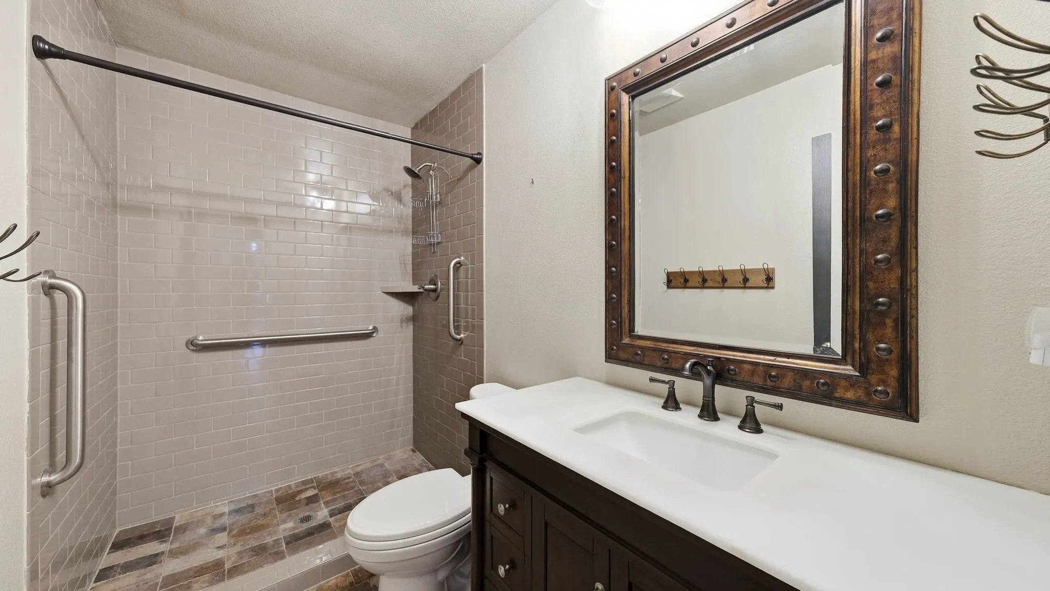 Single Family Residence For Sale in Parker County , 1229 Briarwood Street, Weatherford, Texas 76087, 3 Bedroom, 2 Bathroom, Garage spaces, 2,349 Sqft, built in 1979, mls#21324167, Real Estate Agent in Weatherford, Homes For Sale in Parker county, Homes For Sale in Weatherford, Realtor in Weatherford Texas, Real Estate Brokerage Independent Realty Texas, Luminita Cordes Realtor