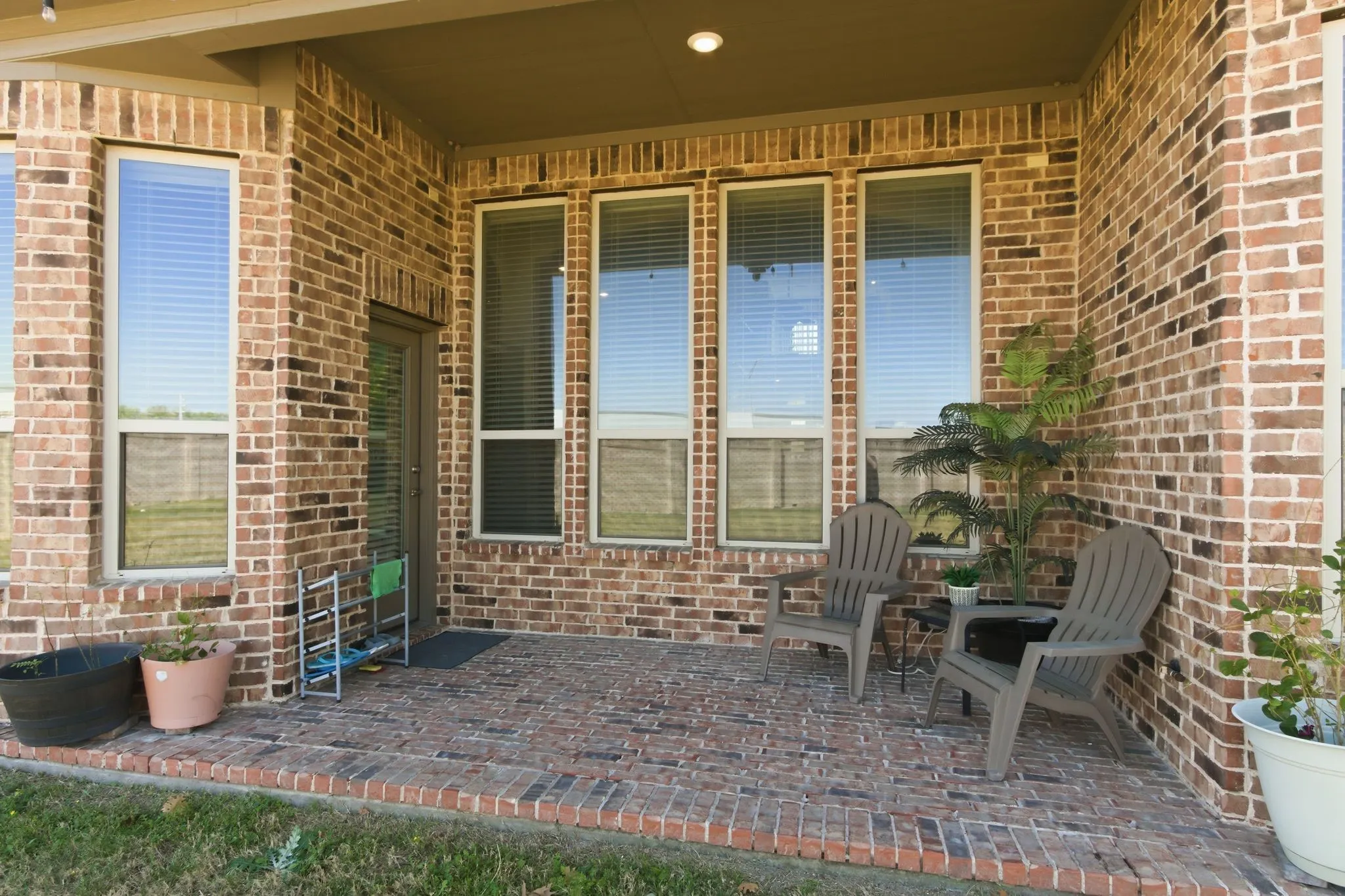 Single Family Residence For Sale in Dallas County , 4211 Prado Court, Irving, Texas 75063, 5 Bedroom, 4 Bathroom, 2 Garage spaces, 3,595 Sqft, built in 2018, mls#21326738, Real Estate Agent in Irving, Homes For Sale in Dallas county, Homes For Sale in Irving, Realtor in Irving Texas, Real Estate Brokerage Independent Realty Texas, Luminita Cordes Realtor