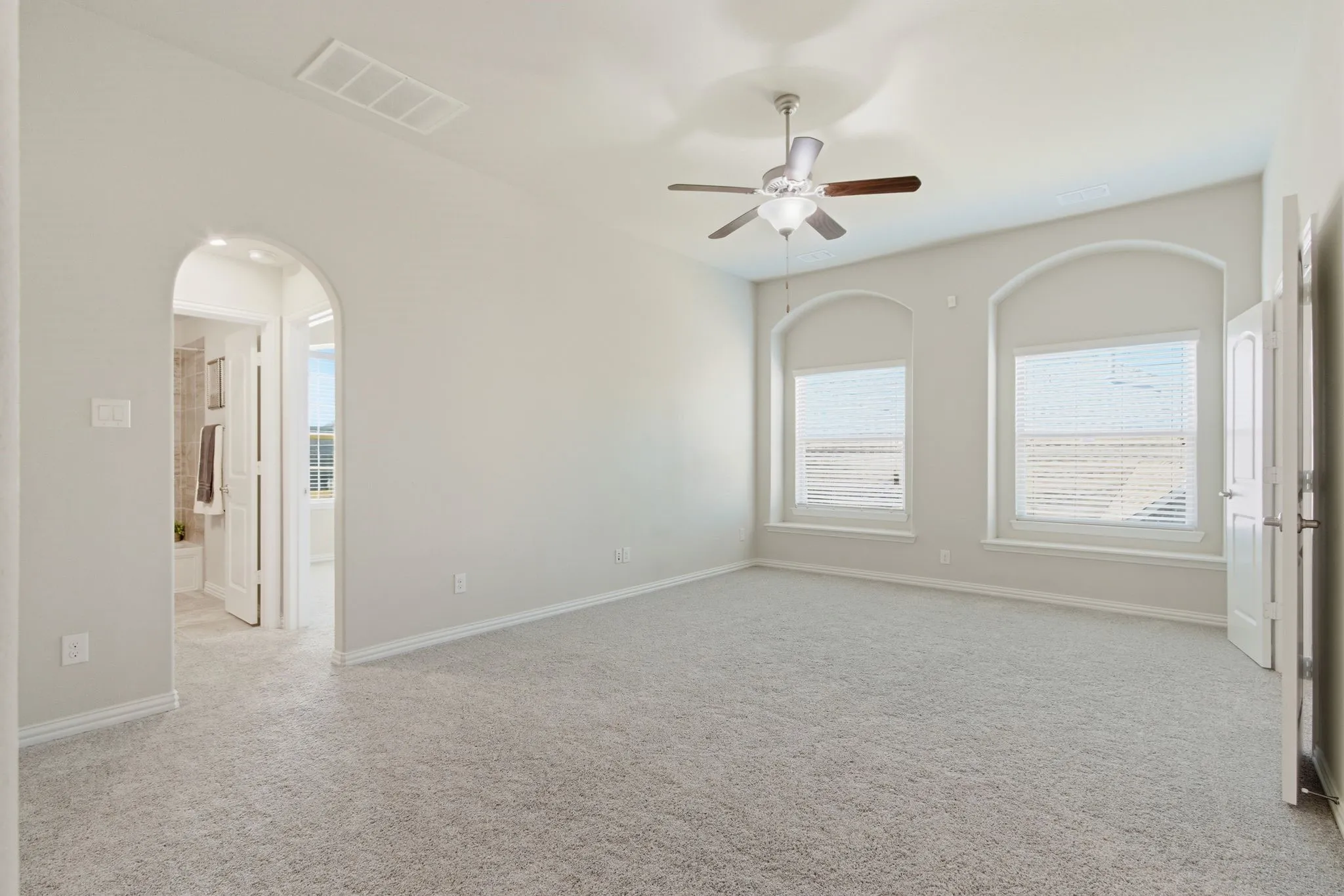 Single Family Residence For Sale in Dallas County , 4211 Prado Court, Irving, Texas 75063, 5 Bedroom, 4 Bathroom, 2 Garage spaces, 3,595 Sqft, built in 2018, mls#21326738, Real Estate Agent in Irving, Homes For Sale in Dallas county, Homes For Sale in Irving, Realtor in Irving Texas, Real Estate Brokerage Independent Realty Texas, Luminita Cordes Realtor
