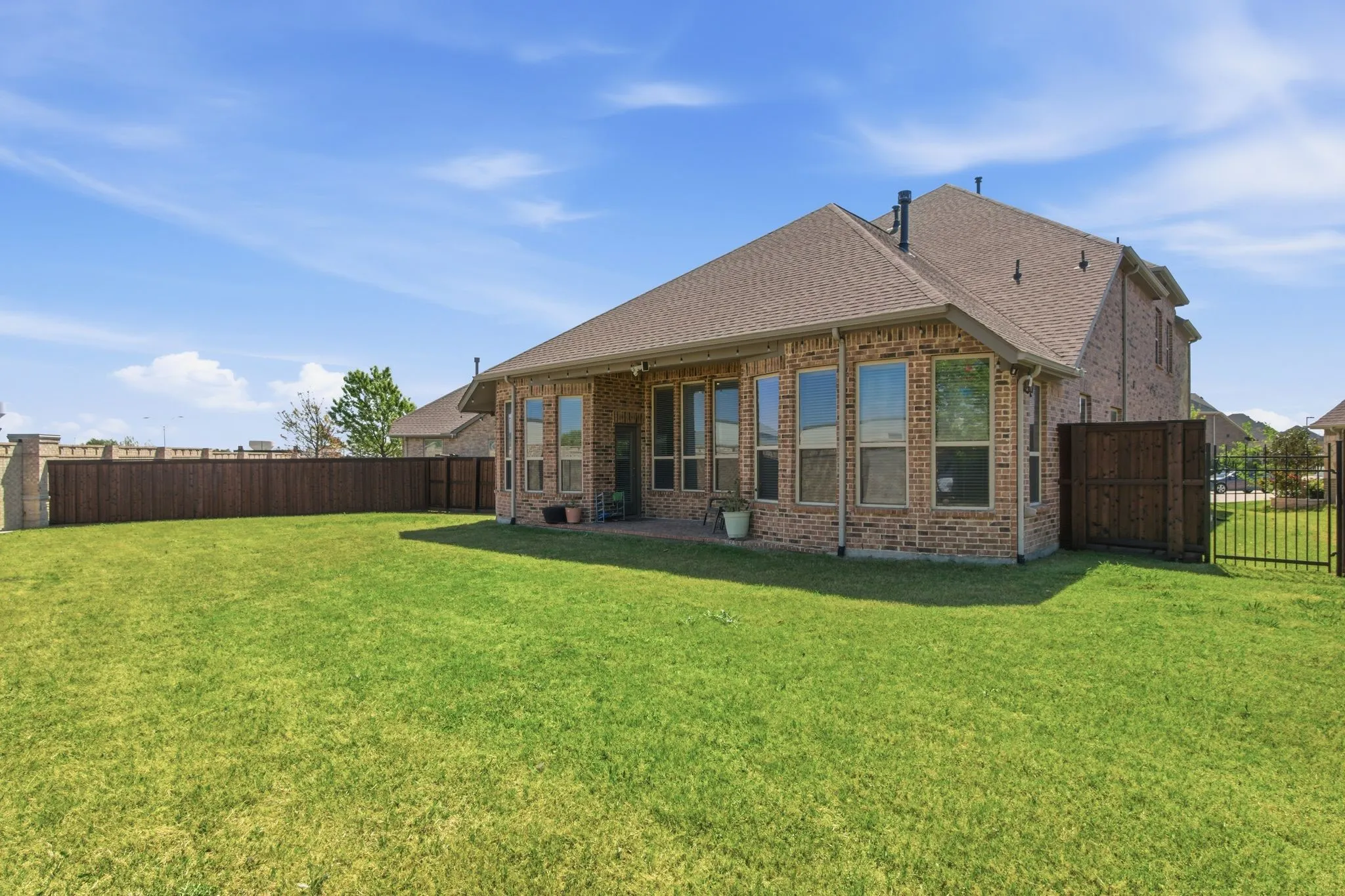 Single Family Residence For Sale in Dallas County , 4211 Prado Court, Irving, Texas 75063, 5 Bedroom, 4 Bathroom, 2 Garage spaces, 3,595 Sqft, built in 2018, mls#21326738, Real Estate Agent in Irving, Homes For Sale in Dallas county, Homes For Sale in Irving, Realtor in Irving Texas, Real Estate Brokerage Independent Realty Texas, Luminita Cordes Realtor