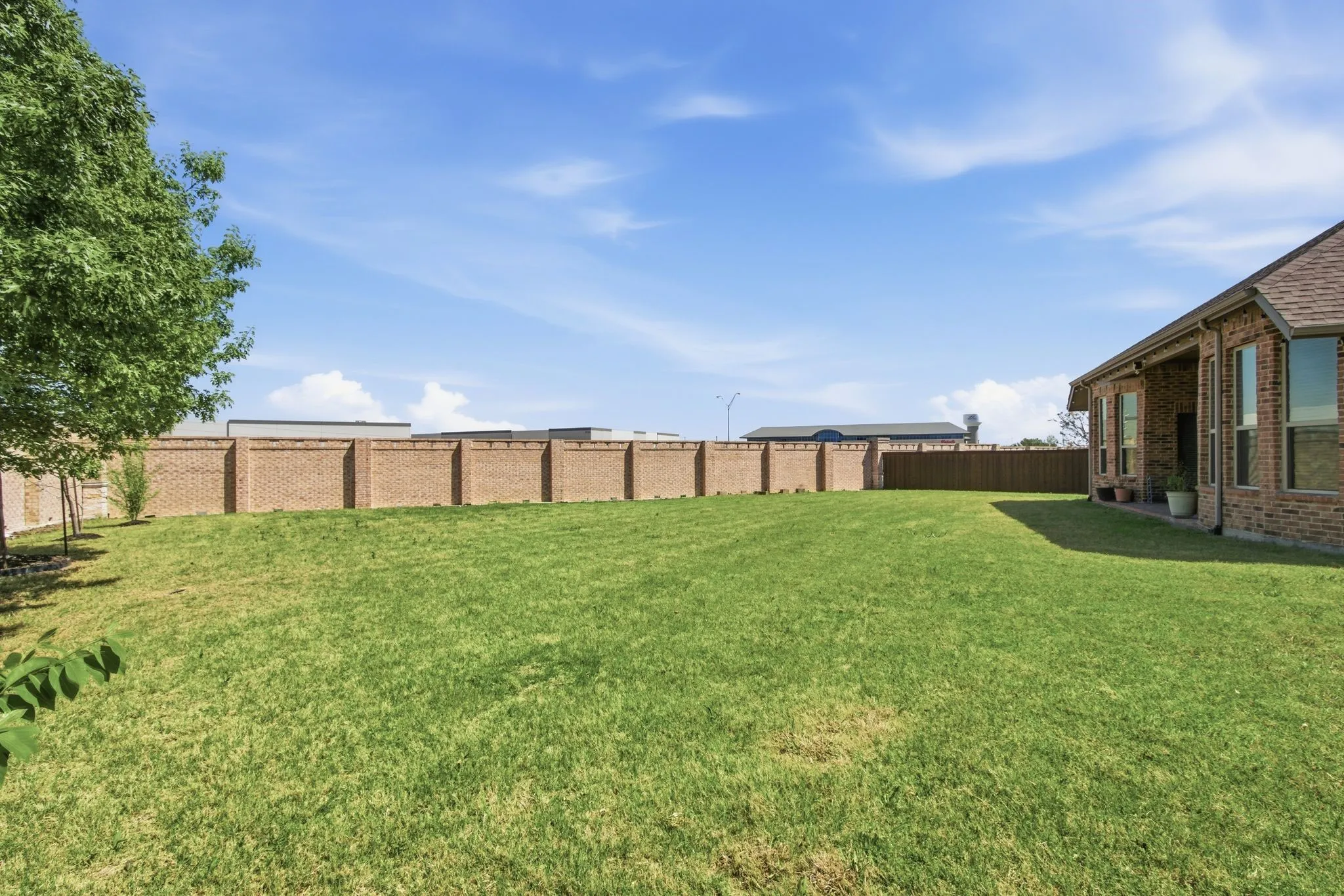 Single Family Residence For Sale in Dallas County , 4211 Prado Court, Irving, Texas 75063, 5 Bedroom, 4 Bathroom, 2 Garage spaces, 3,595 Sqft, built in 2018, mls#21326738, Real Estate Agent in Irving, Homes For Sale in Dallas county, Homes For Sale in Irving, Realtor in Irving Texas, Real Estate Brokerage Independent Realty Texas, Luminita Cordes Realtor