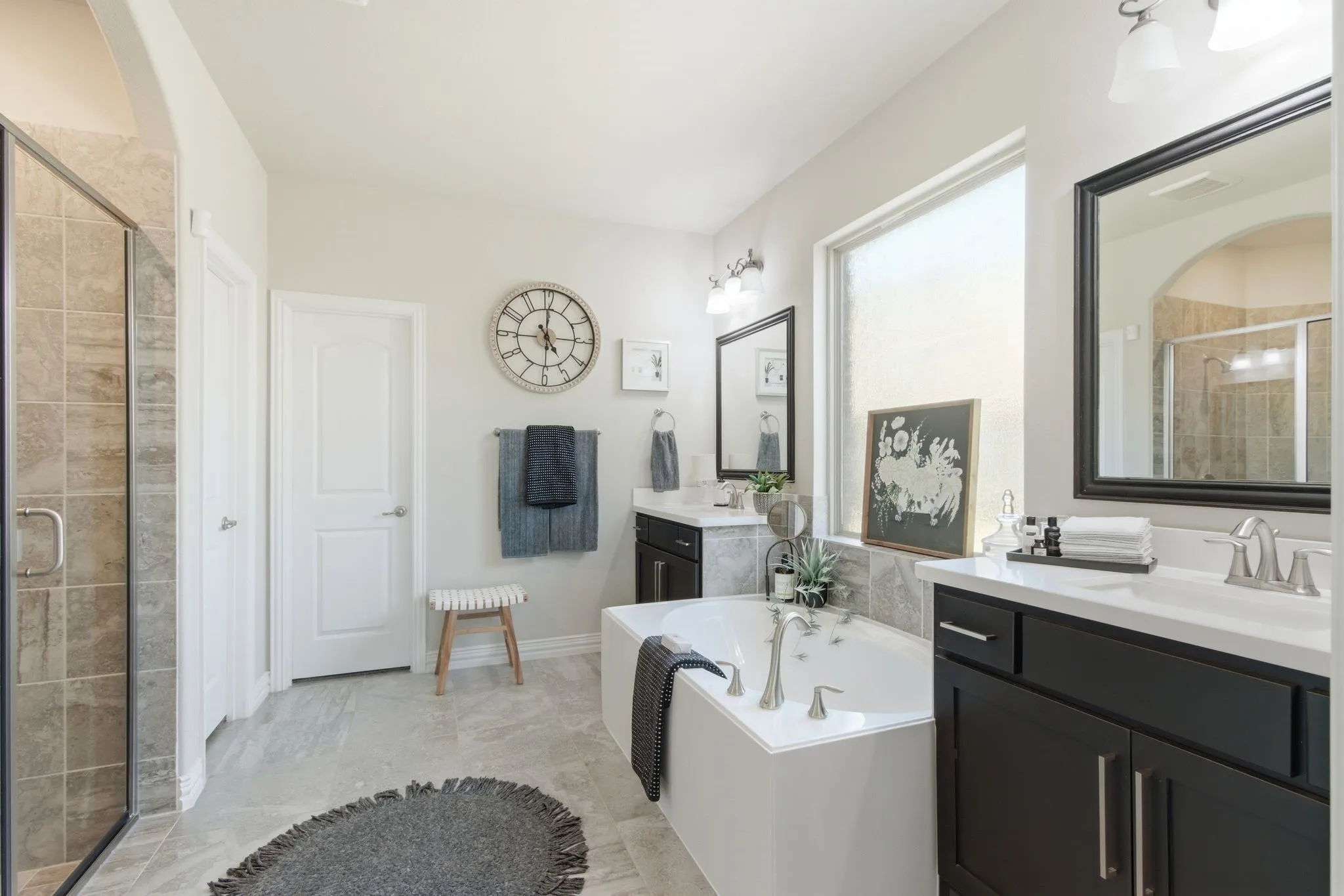 Single Family Residence For Sale in Dallas County , 4211 Prado Court, Irving, Texas 75063, 5 Bedroom, 4 Bathroom, 2 Garage spaces, 3,595 Sqft, built in 2018, mls#21326738, Real Estate Agent in Irving, Homes For Sale in Dallas county, Homes For Sale in Irving, Realtor in Irving Texas, Real Estate Brokerage Independent Realty Texas, Luminita Cordes Realtor