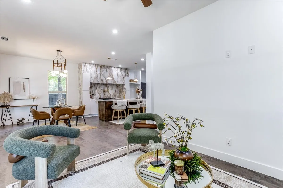 Single Family Residence For Sale in Dallas County , 2401 Ingersoll Street, Dallas, Texas 75212, 3 Bedroom, 2 Bathroom, Garage spaces, 1,260 Sqft, built in 1935, mls#21324454, Real Estate Agent in Dallas, Homes For Sale in Dallas county, Homes For Sale in Dallas, Realtor in Dallas Texas, Real Estate Brokerage Independent Realty Texas, Luminita Cordes Realtor