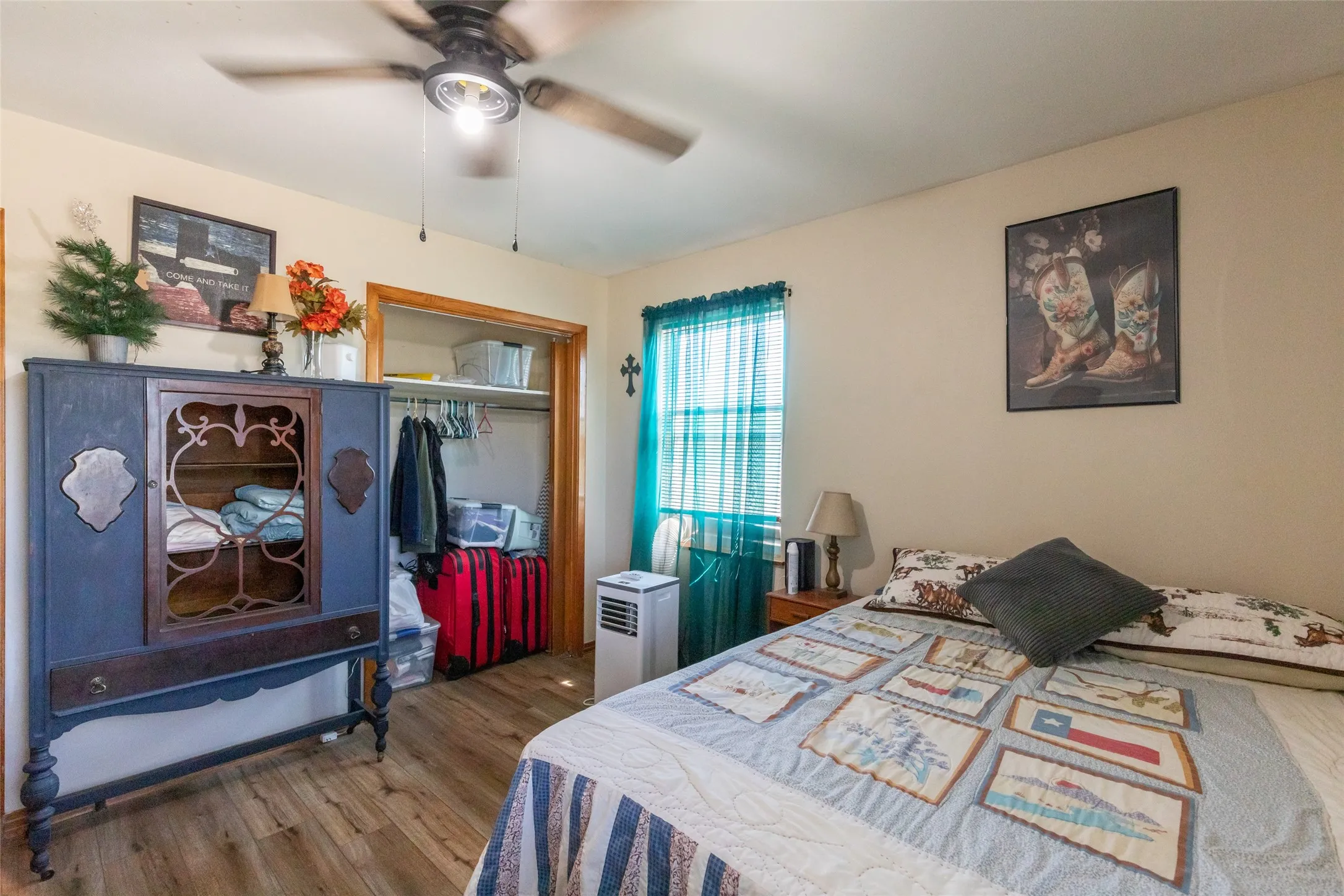 Single Family Residence For Sale in Stonewall County , 335 S Monroe Avenue, Aspermont, Texas 79502, 2 Bedroom, 1 Bathroom, Garage spaces, 1,080 Sqft, built in 1950, mls#21328571, Real Estate Agent in Aspermont, Homes For Sale in Stonewall county, Homes For Sale in Aspermont, Realtor in Aspermont Texas, Real Estate Brokerage Independent Realty Texas, Luminita Cordes Realtor