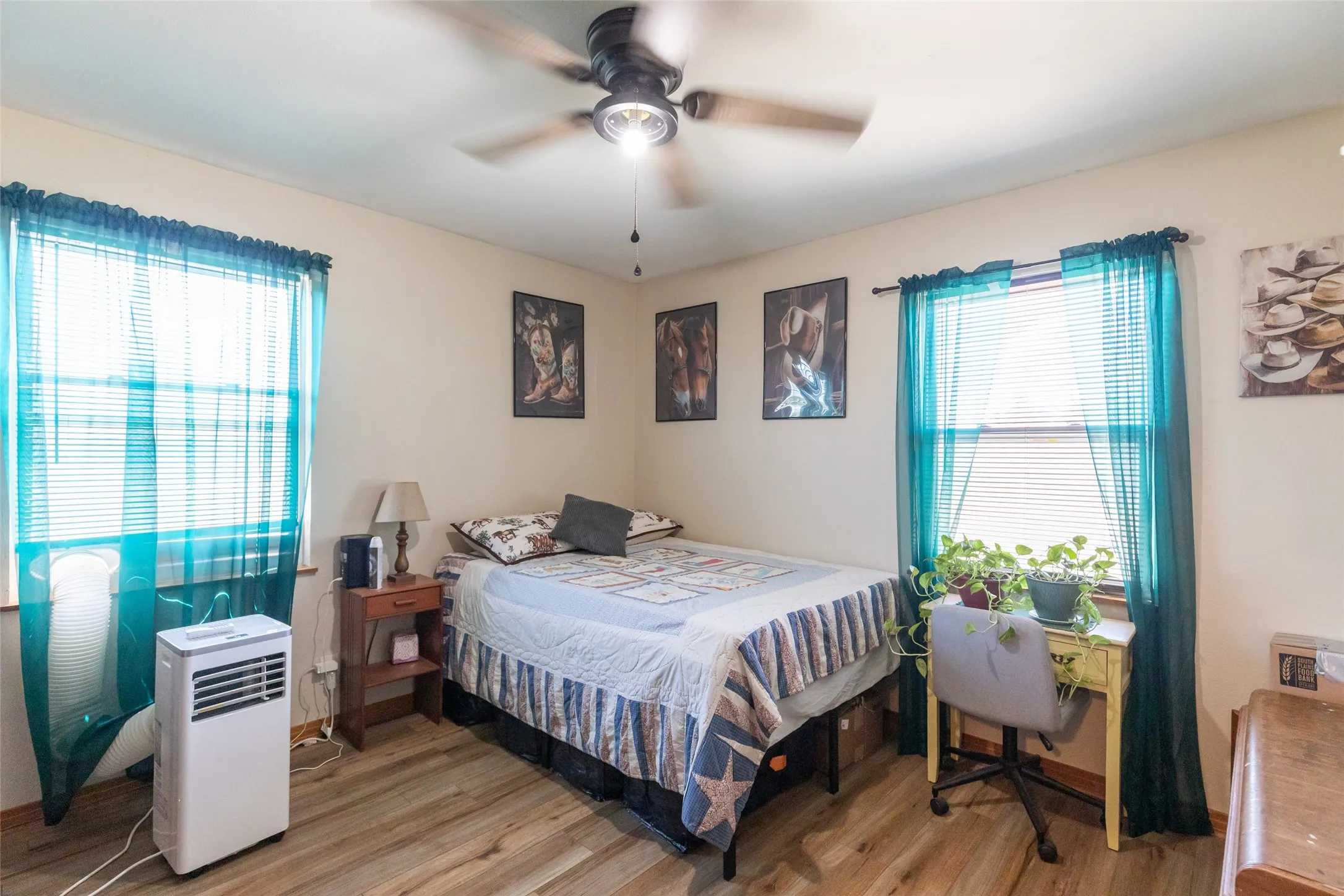Single Family Residence For Sale in Stonewall County , 335 S Monroe Avenue, Aspermont, Texas 79502, 2 Bedroom, 1 Bathroom, Garage spaces, 1,080 Sqft, built in 1950, mls#21328571, Real Estate Agent in Aspermont, Homes For Sale in Stonewall county, Homes For Sale in Aspermont, Realtor in Aspermont Texas, Real Estate Brokerage Independent Realty Texas, Luminita Cordes Realtor