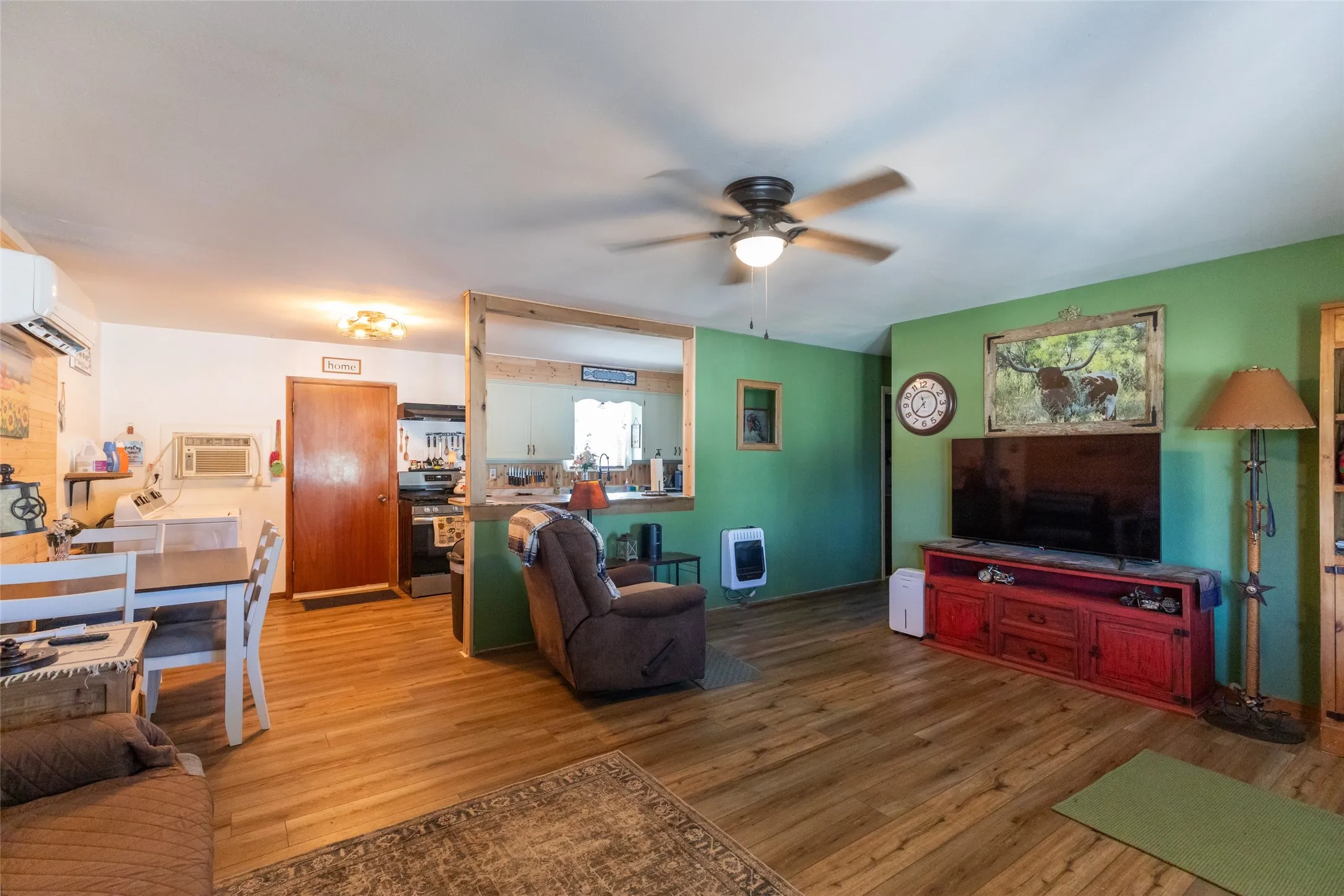 Single Family Residence For Sale in Stonewall County , 335 S Monroe Avenue, Aspermont, Texas 79502, 2 Bedroom, 1 Bathroom, Garage spaces, 1,080 Sqft, built in 1950, mls#21328571, Real Estate Agent in Aspermont, Homes For Sale in Stonewall county, Homes For Sale in Aspermont, Realtor in Aspermont Texas, Real Estate Brokerage Independent Realty Texas, Luminita Cordes Realtor