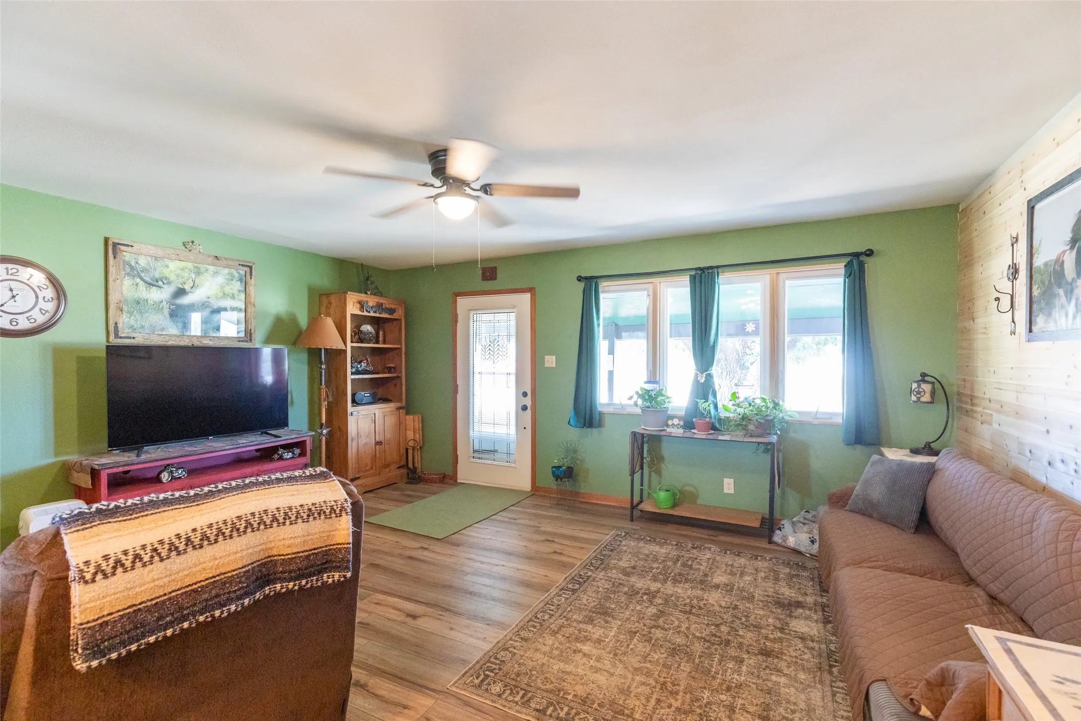 Single Family Residence For Sale in Stonewall County , 335 S Monroe Avenue, Aspermont, Texas 79502, 2 Bedroom, 1 Bathroom, Garage spaces, 1,080 Sqft, built in 1950, mls#21328571, Real Estate Agent in Aspermont, Homes For Sale in Stonewall county, Homes For Sale in Aspermont, Realtor in Aspermont Texas, Real Estate Brokerage Independent Realty Texas, Luminita Cordes Realtor