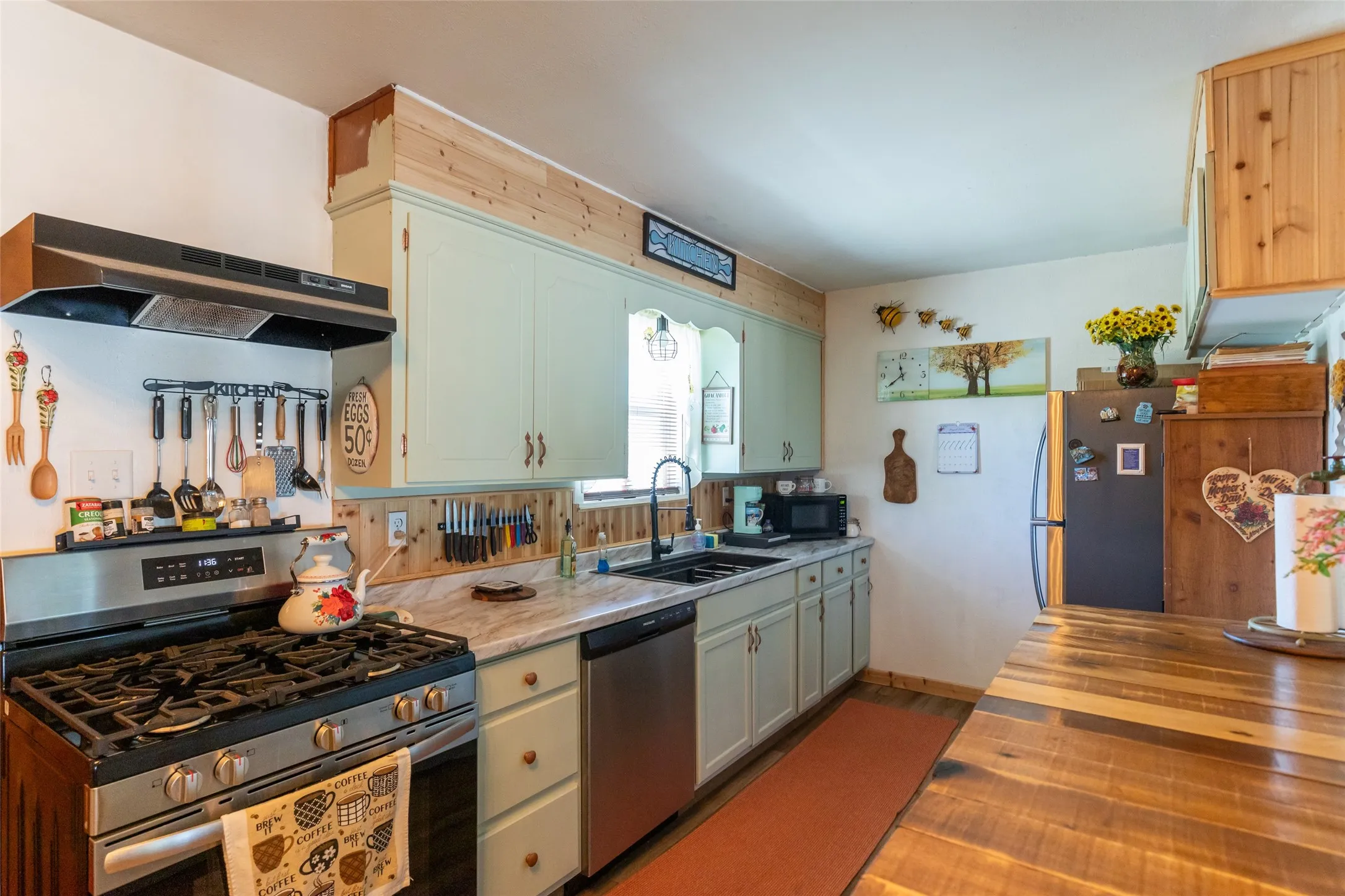 Single Family Residence For Sale in Stonewall County , 335 S Monroe Avenue, Aspermont, Texas 79502, 2 Bedroom, 1 Bathroom, Garage spaces, 1,080 Sqft, built in 1950, mls#21328571, Real Estate Agent in Aspermont, Homes For Sale in Stonewall county, Homes For Sale in Aspermont, Realtor in Aspermont Texas, Real Estate Brokerage Independent Realty Texas, Luminita Cordes Realtor