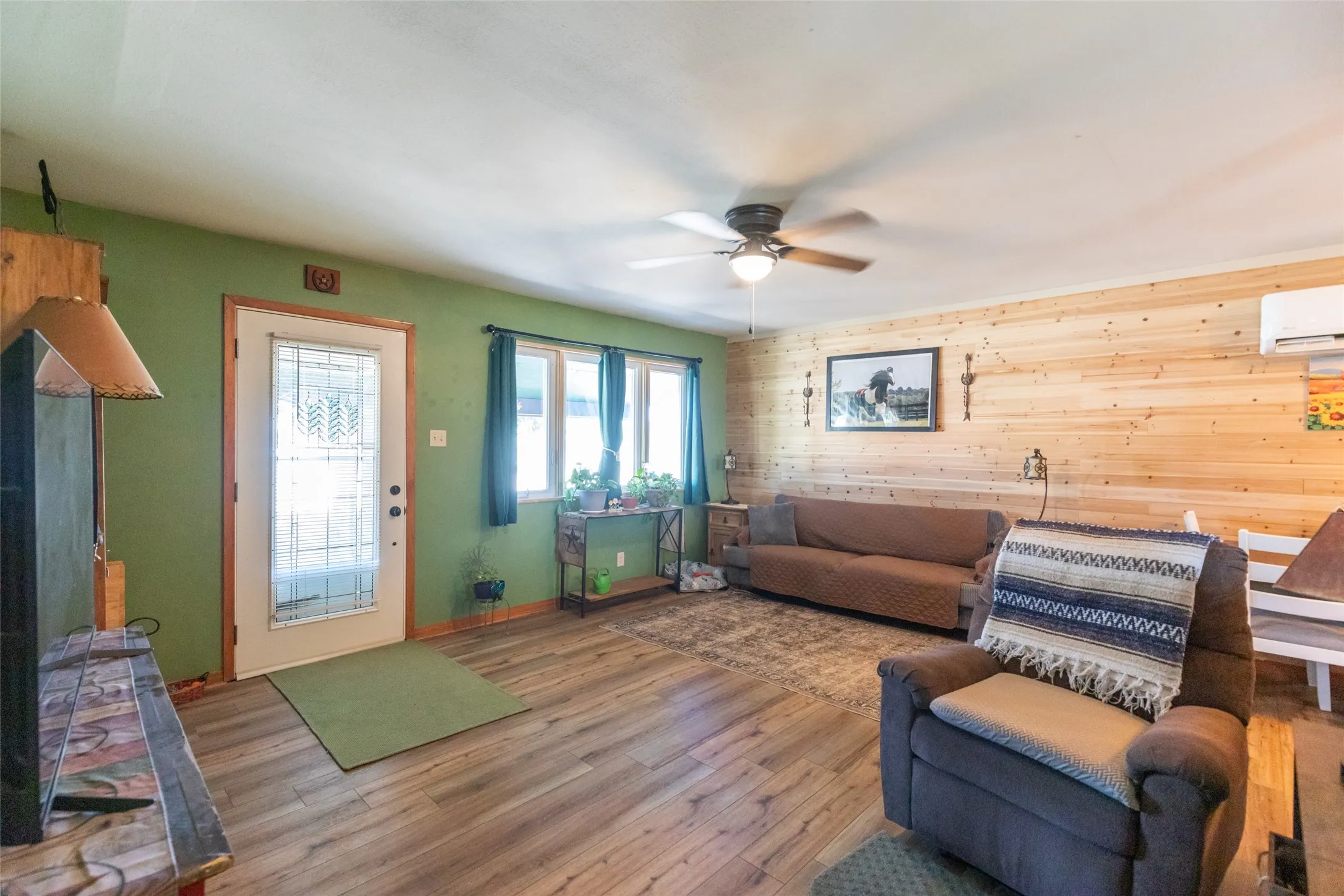 Single Family Residence For Sale in Stonewall County , 335 S Monroe Avenue, Aspermont, Texas 79502, 2 Bedroom, 1 Bathroom, Garage spaces, 1,080 Sqft, built in 1950, mls#21328571, Real Estate Agent in Aspermont, Homes For Sale in Stonewall county, Homes For Sale in Aspermont, Realtor in Aspermont Texas, Real Estate Brokerage Independent Realty Texas, Luminita Cordes Realtor