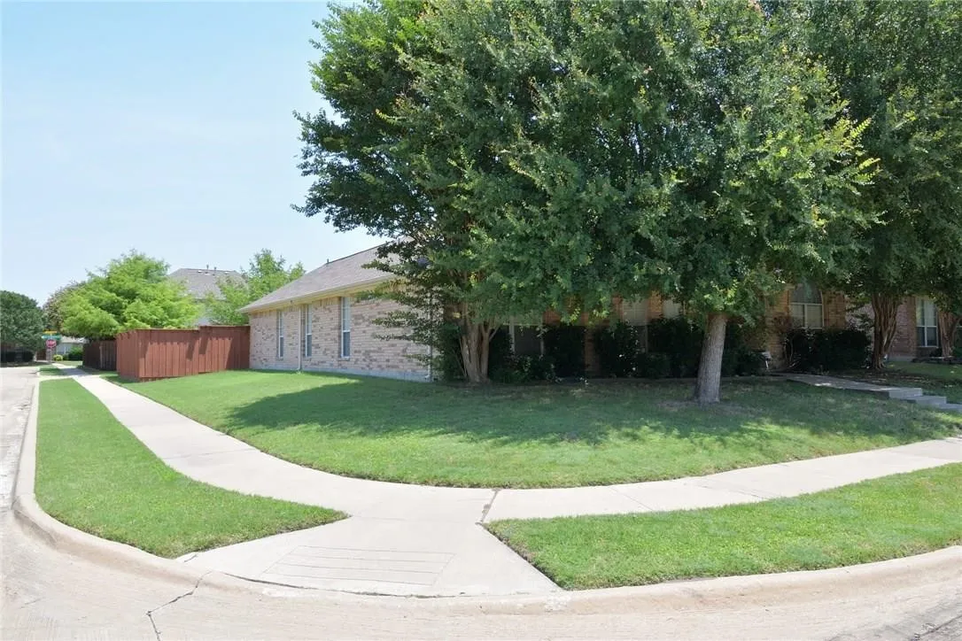 Single Family Residence For Rent in Collin County , 1316 Marwood Court, Allen, Texas 75013, 4 Bedroom, 2 Bathroom, 2 Garage spaces, 1,924 Sqft, built in 2001, mls#21325281, Real Estate Agent in Allen, Homes For Rent in Collin county, Homes For Rent in Allen, Realtor in Allen Texas, Real Estate Brokerage Independent Realty Texas, Luminita Cordes Realtor