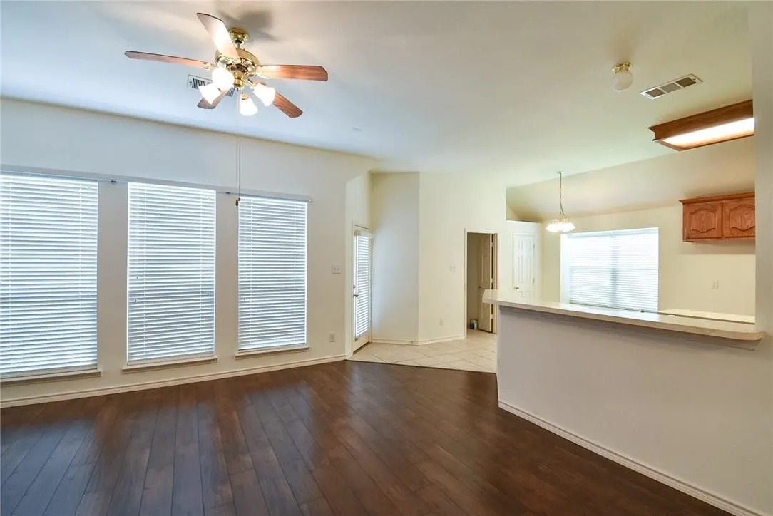 Single Family Residence For Rent in Collin County , 1316 Marwood Court, Allen, Texas 75013, 4 Bedroom, 2 Bathroom, 2 Garage spaces, 1,924 Sqft, built in 2001, mls#21325281, Real Estate Agent in Allen, Homes For Rent in Collin county, Homes For Rent in Allen, Realtor in Allen Texas, Real Estate Brokerage Independent Realty Texas, Luminita Cordes Realtor