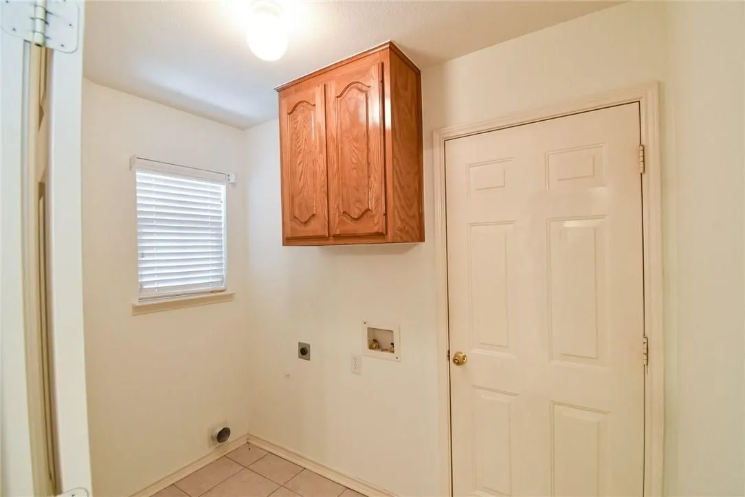 Single Family Residence For Rent in Collin County , 1316 Marwood Court, Allen, Texas 75013, 4 Bedroom, 2 Bathroom, 2 Garage spaces, 1,924 Sqft, built in 2001, mls#21325281, Real Estate Agent in Allen, Homes For Rent in Collin county, Homes For Rent in Allen, Realtor in Allen Texas, Real Estate Brokerage Independent Realty Texas, Luminita Cordes Realtor