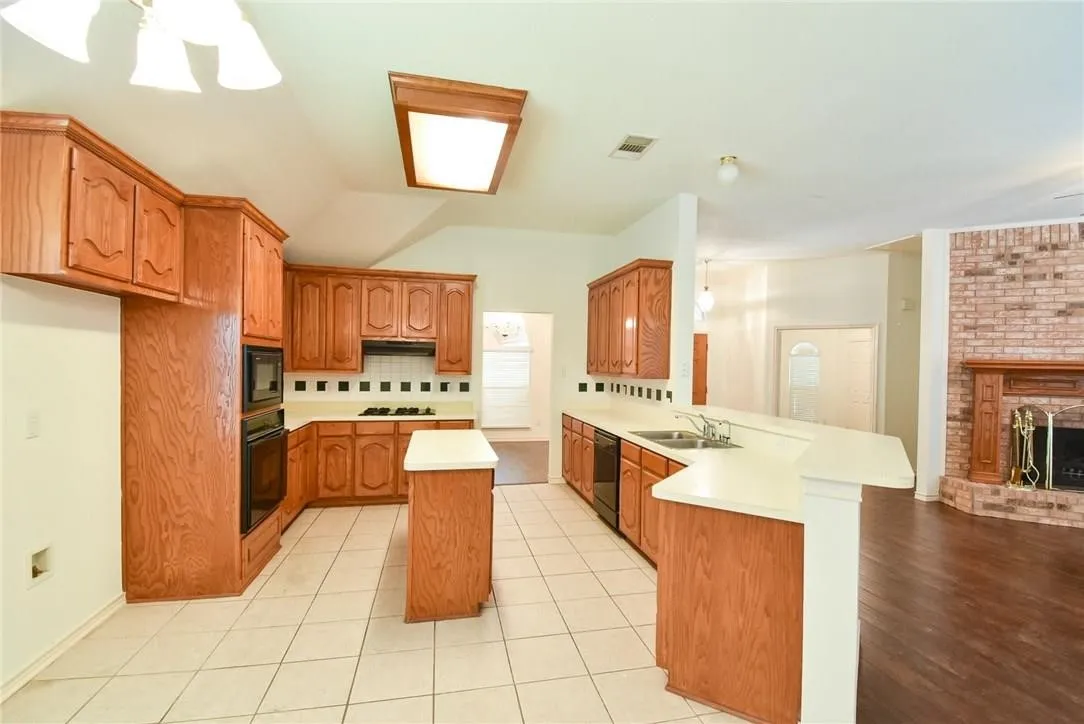 Single Family Residence For Rent in Collin County , 1316 Marwood Court, Allen, Texas 75013, 4 Bedroom, 2 Bathroom, 2 Garage spaces, 1,924 Sqft, built in 2001, mls#21325281, Real Estate Agent in Allen, Homes For Rent in Collin county, Homes For Rent in Allen, Realtor in Allen Texas, Real Estate Brokerage Independent Realty Texas, Luminita Cordes Realtor