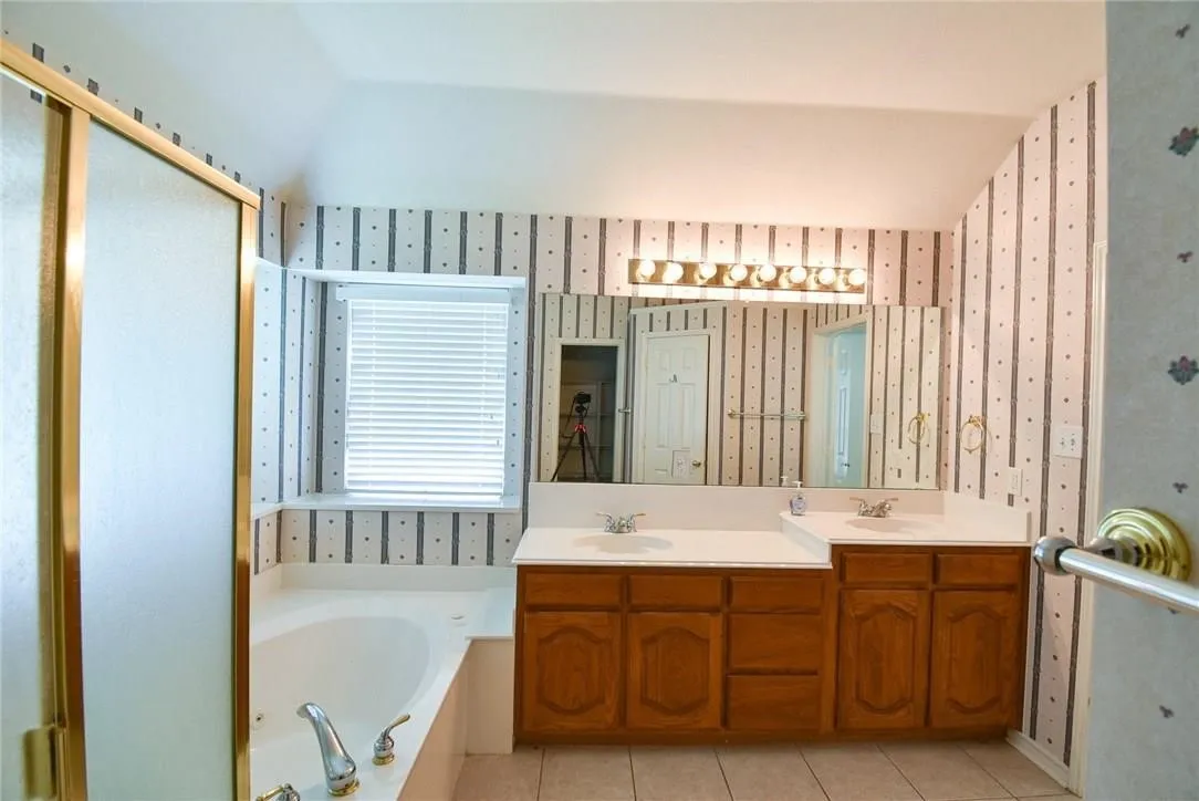Single Family Residence For Rent in Collin County , 1316 Marwood Court, Allen, Texas 75013, 4 Bedroom, 2 Bathroom, 2 Garage spaces, 1,924 Sqft, built in 2001, mls#21325281, Real Estate Agent in Allen, Homes For Rent in Collin county, Homes For Rent in Allen, Realtor in Allen Texas, Real Estate Brokerage Independent Realty Texas, Luminita Cordes Realtor