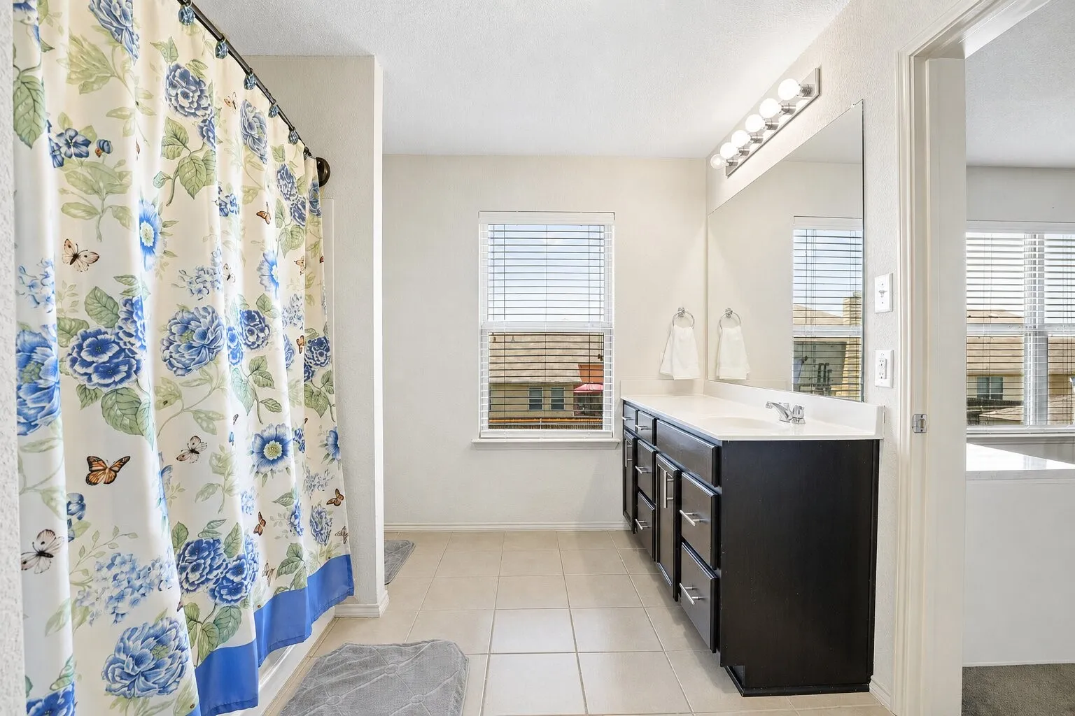 Single Family Residence For Rent in Denton County , 5305 Wharfside Place, Denton, Texas 76208, 3 Bedroom, 3 Bathroom, 2 Garage spaces, 2,280 Sqft, built in 2016, mls#21328586, Real Estate Agent in Denton, Homes For Rent in Denton county, Homes For Rent in Denton, Realtor in Denton Texas, Real Estate Brokerage Independent Realty Texas, Luminita Cordes Realtor