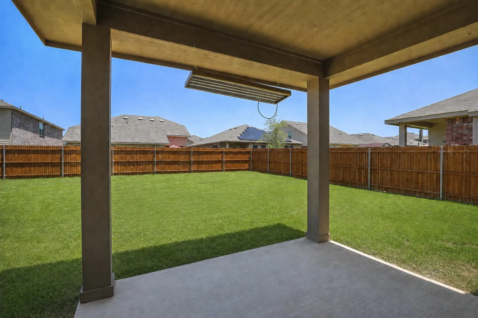 Single Family Residence For Rent in Denton County , 5305 Wharfside Place, Denton, Texas 76208, 3 Bedroom, 3 Bathroom, 2 Garage spaces, 2,280 Sqft, built in 2016, mls#21328586, Real Estate Agent in Denton, Homes For Rent in Denton county, Homes For Rent in Denton, Realtor in Denton Texas, Real Estate Brokerage Independent Realty Texas, Luminita Cordes Realtor
