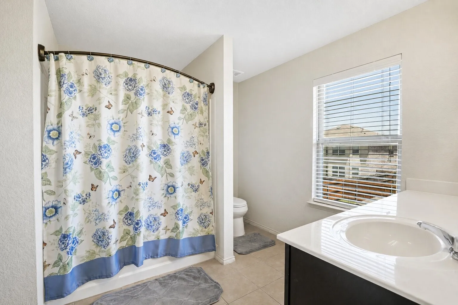 Single Family Residence For Rent in Denton County , 5305 Wharfside Place, Denton, Texas 76208, 3 Bedroom, 3 Bathroom, 2 Garage spaces, 2,280 Sqft, built in 2016, mls#21328586, Real Estate Agent in Denton, Homes For Rent in Denton county, Homes For Rent in Denton, Realtor in Denton Texas, Real Estate Brokerage Independent Realty Texas, Luminita Cordes Realtor