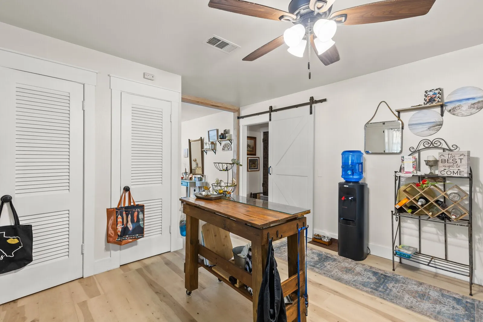 Single Family Residence For Sale in Mc Lennan County , 413 S Tyler Street, Mc Gregor, Texas 76657, 3 Bedroom, 2 Bathroom, Garage spaces, 2,141 Sqft, built in 1955, mls#21328271, Real Estate Agent in Mc Gregor, Homes For Sale in Mc Lennan county, Homes For Sale in Mc Gregor, Realtor in Mc Gregor Texas, Real Estate Brokerage Independent Realty Texas, Luminita Cordes Realtor