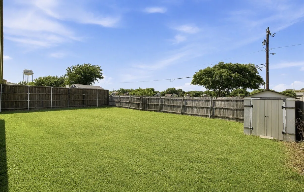 Single Family Residence For Sale in Collin County , 402 Fountain View Lane, Josephine, Texas 75173, 3 Bedroom, 2 Bathroom, 2 Garage spaces, 1,787 Sqft, built in 2013, mls#21328613, Real Estate Agent in Josephine, Homes For Sale in Collin county, Homes For Sale in Josephine, Realtor in Josephine Texas, Real Estate Brokerage Independent Realty Texas, Luminita Cordes Realtor
