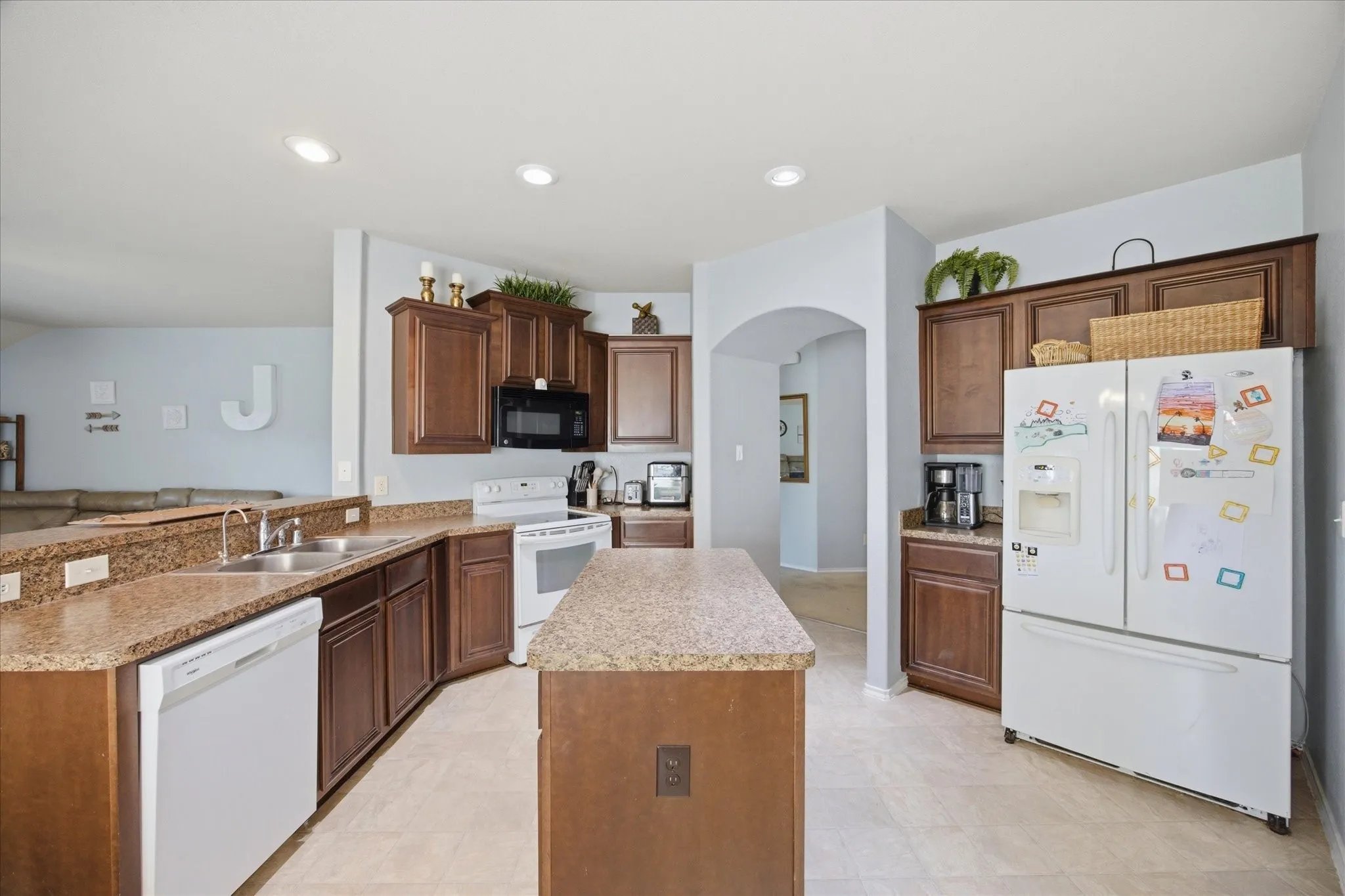 Single Family Residence For Sale in Collin County , 402 Fountain View Lane, Josephine, Texas 75173, 3 Bedroom, 2 Bathroom, 2 Garage spaces, 1,787 Sqft, built in 2013, mls#21328613, Real Estate Agent in Josephine, Homes For Sale in Collin county, Homes For Sale in Josephine, Realtor in Josephine Texas, Real Estate Brokerage Independent Realty Texas, Luminita Cordes Realtor
