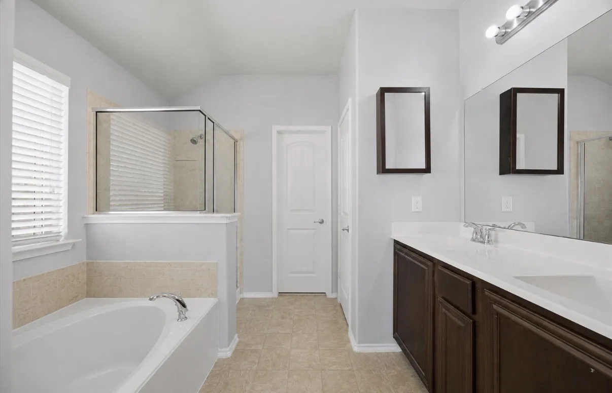 Single Family Residence For Sale in Collin County , 402 Fountain View Lane, Josephine, Texas 75173, 3 Bedroom, 2 Bathroom, 2 Garage spaces, 1,787 Sqft, built in 2013, mls#21328613, Real Estate Agent in Josephine, Homes For Sale in Collin county, Homes For Sale in Josephine, Realtor in Josephine Texas, Real Estate Brokerage Independent Realty Texas, Luminita Cordes Realtor
