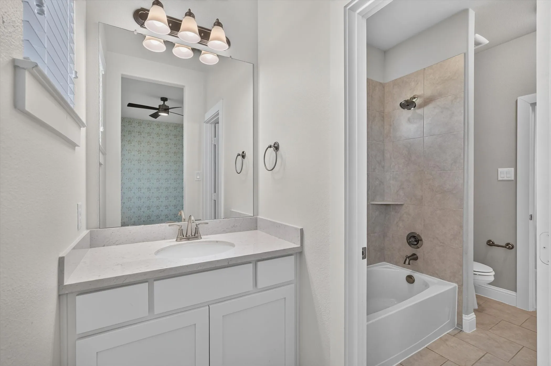 Single Family Residence For Sale in Collin County , 4227 Waterstone Estates Drive, Mc Kinney, Texas 75071, 4 Bedroom, 3 Bathroom, 3 Garage spaces, 3,603 Sqft, built in 2021, mls#21326445, Real Estate Agent in Mc Kinney, Homes For Sale in Collin county, Homes For Sale in Mc Kinney, Realtor in Mc Kinney Texas, Real Estate Brokerage Independent Realty Texas, Luminita Cordes Realtor