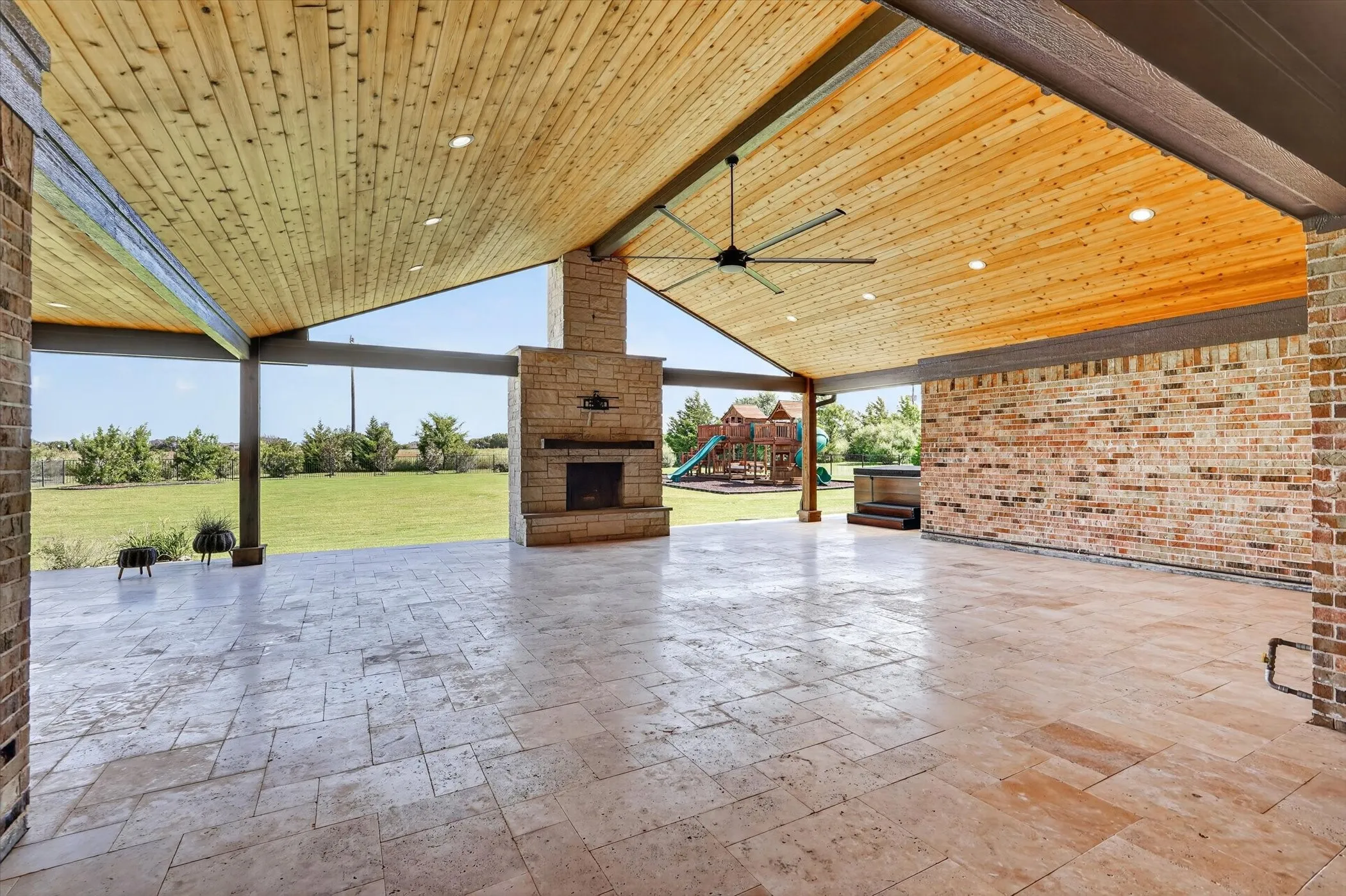 Single Family Residence For Sale in Collin County , 4227 Waterstone Estates Drive, Mc Kinney, Texas 75071, 4 Bedroom, 3 Bathroom, 3 Garage spaces, 3,603 Sqft, built in 2021, mls#21326445, Real Estate Agent in Mc Kinney, Homes For Sale in Collin county, Homes For Sale in Mc Kinney, Realtor in Mc Kinney Texas, Real Estate Brokerage Independent Realty Texas, Luminita Cordes Realtor