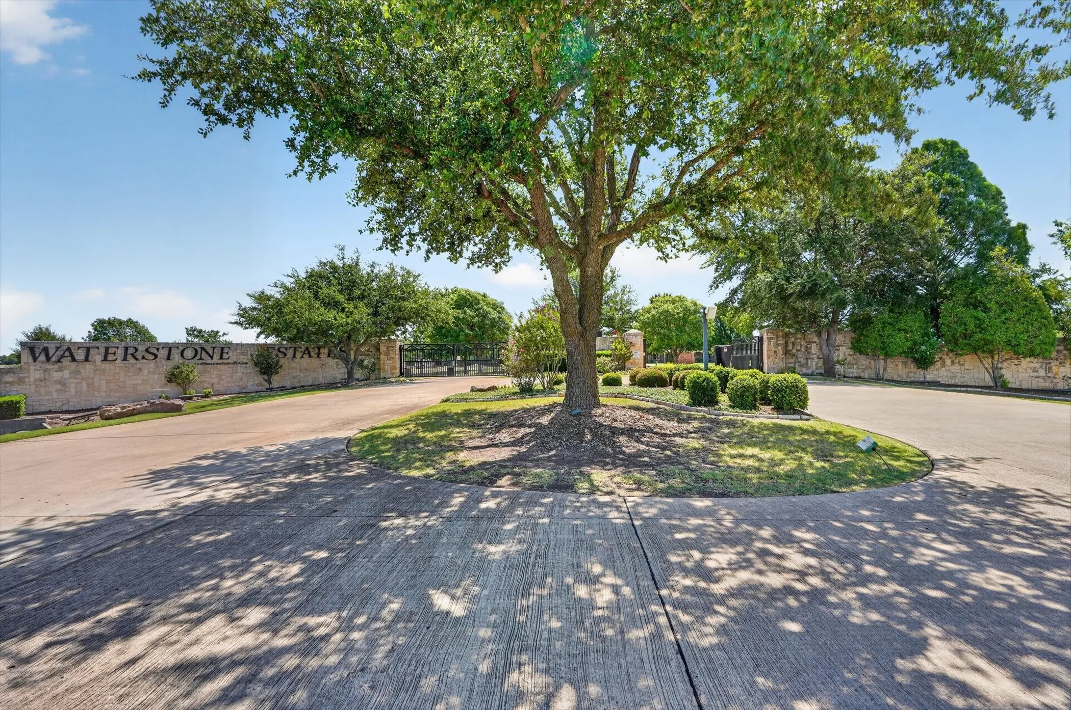 Single Family Residence For Sale in Collin County , 4227 Waterstone Estates Drive, Mc Kinney, Texas 75071, 4 Bedroom, 3 Bathroom, 3 Garage spaces, 3,603 Sqft, built in 2021, mls#21326445, Real Estate Agent in Mc Kinney, Homes For Sale in Collin county, Homes For Sale in Mc Kinney, Realtor in Mc Kinney Texas, Real Estate Brokerage Independent Realty Texas, Luminita Cordes Realtor