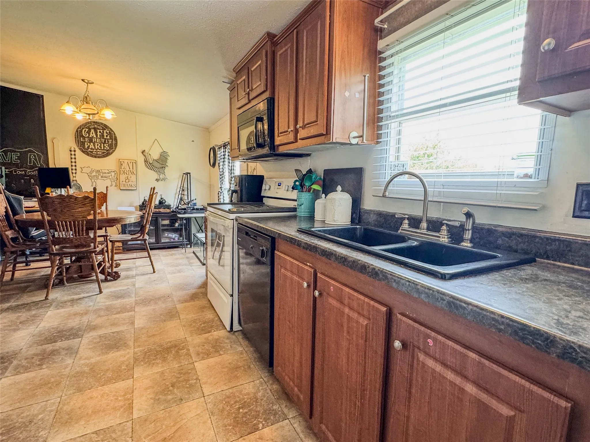 Mobile Home For Sale in Collin County , 815 County Road 655, Farmersville, Texas 75442, 4 Bedroom, 2 Bathroom, Garage spaces, 1,768 Sqft, built in 2021, mls#21325872, Real Estate Agent in Farmersville, Homes For Sale in Collin county, Homes For Sale in Farmersville, Realtor in Farmersville Texas, Real Estate Brokerage Independent Realty Texas, Luminita Cordes Realtor