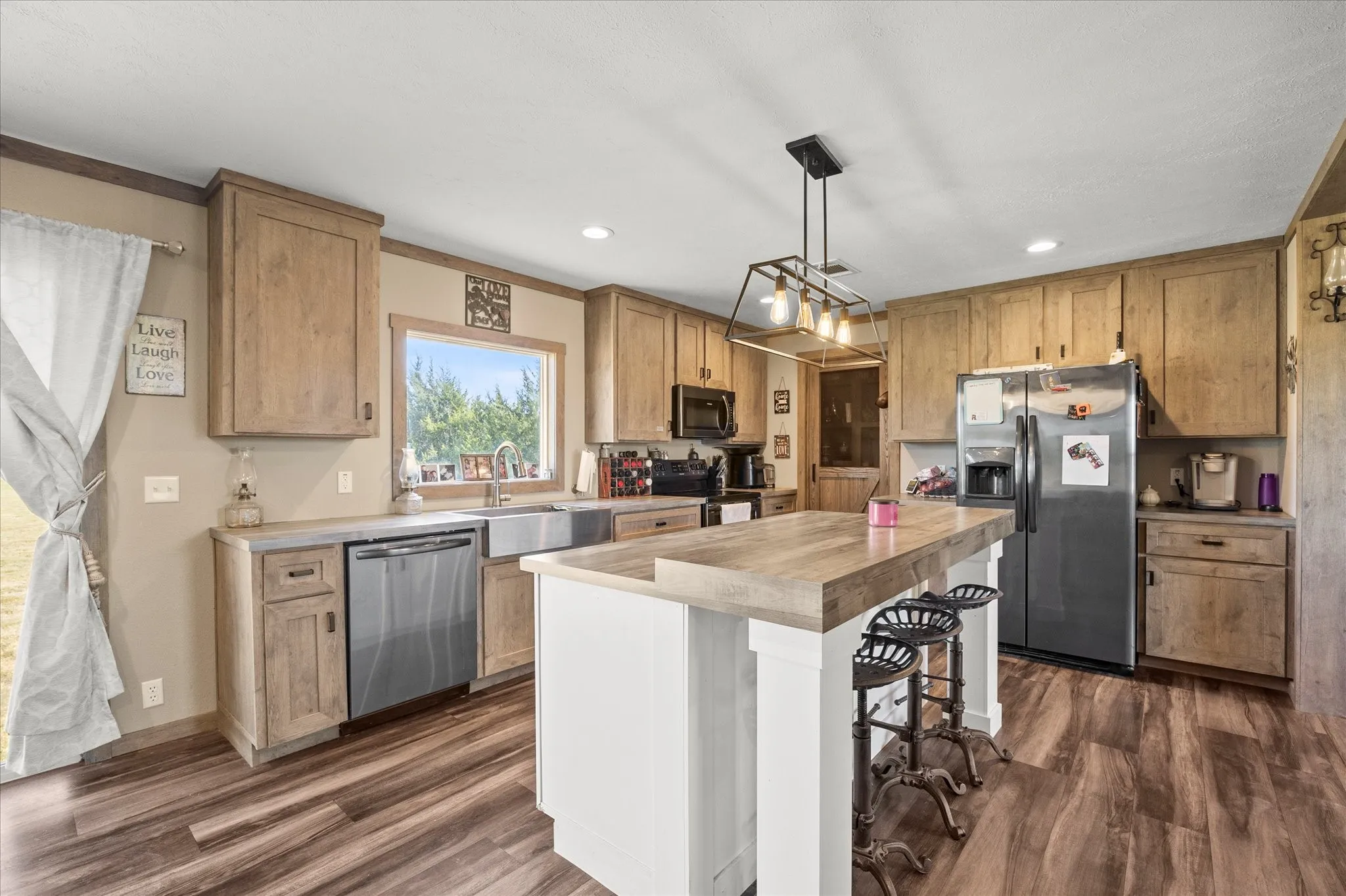 Mobile Home For Sale in Collin County , 815 County Road 655, Farmersville, Texas 75442, 4 Bedroom, 2 Bathroom, Garage spaces, 1,768 Sqft, built in 2021, mls#21325872, Real Estate Agent in Farmersville, Homes For Sale in Collin county, Homes For Sale in Farmersville, Realtor in Farmersville Texas, Real Estate Brokerage Independent Realty Texas, Luminita Cordes Realtor