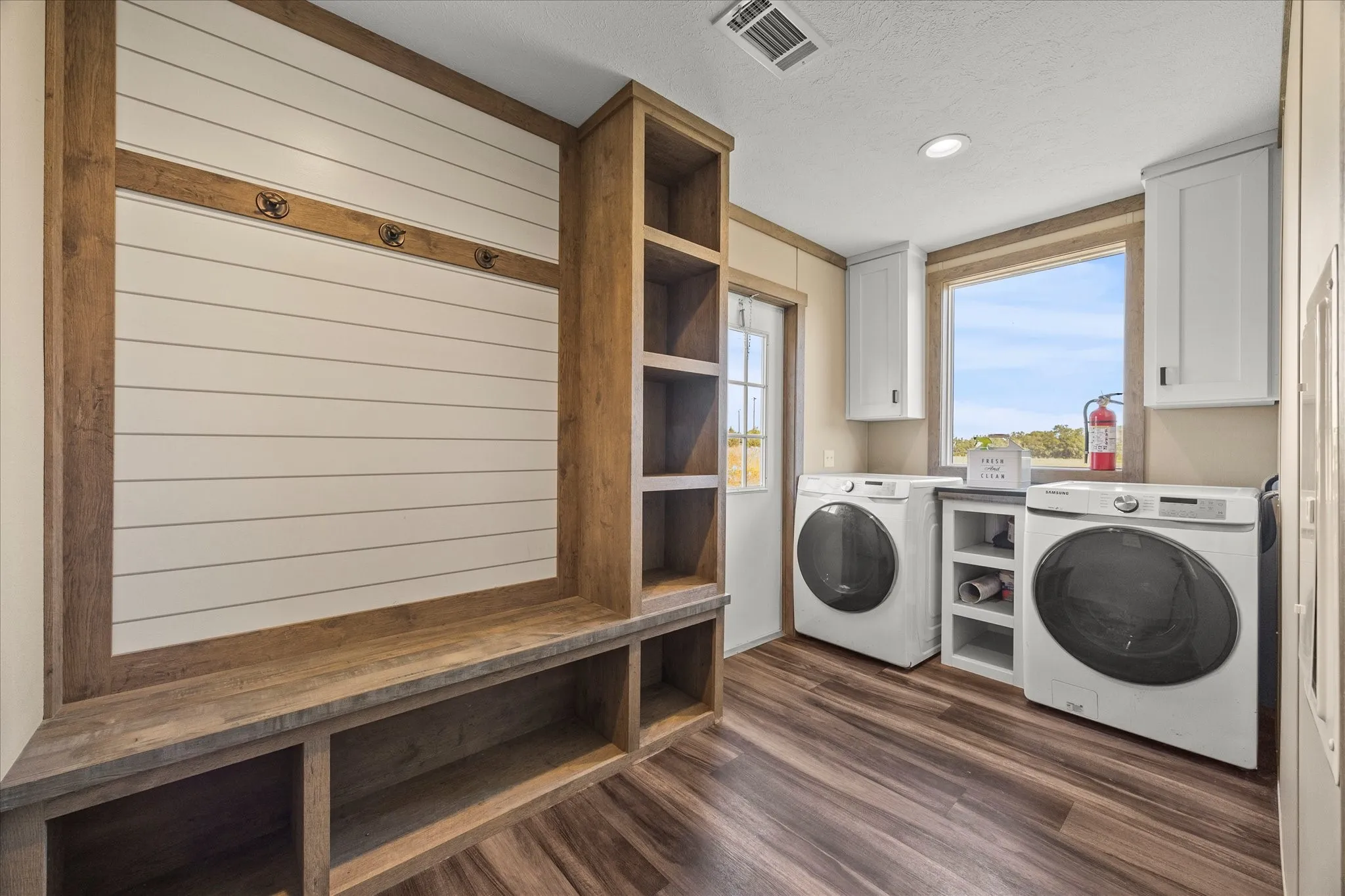 Mobile Home For Sale in Collin County , 815 County Road 655, Farmersville, Texas 75442, 4 Bedroom, 2 Bathroom, Garage spaces, 1,768 Sqft, built in 2021, mls#21325872, Real Estate Agent in Farmersville, Homes For Sale in Collin county, Homes For Sale in Farmersville, Realtor in Farmersville Texas, Real Estate Brokerage Independent Realty Texas, Luminita Cordes Realtor