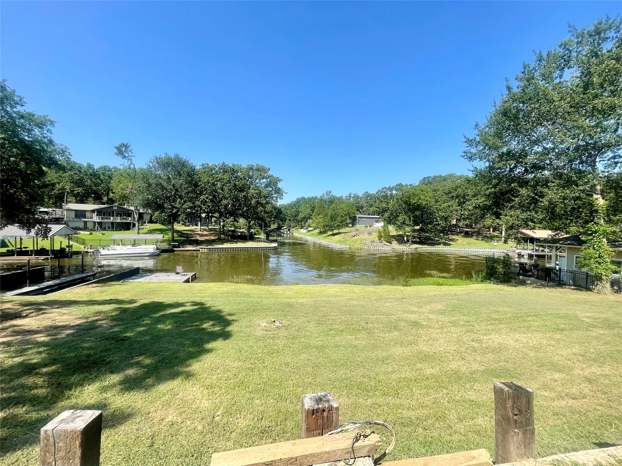 Unimproved Land For Sale in Henderson County , 113 Nob Hill Circle, Malakoff, Texas 75148, 0, 0, Garage spaces, 0 Sqft, built in 0, Price $180,000, mls#21328626, Real Estate Agent in Malakoff, Homes For Sale in Henderson county, Homes For Sale in Malakoff, Realtor in Malakoff Texas, Real Estate Brokerage Independent Realty Texas, Luminita Cordes Realtor