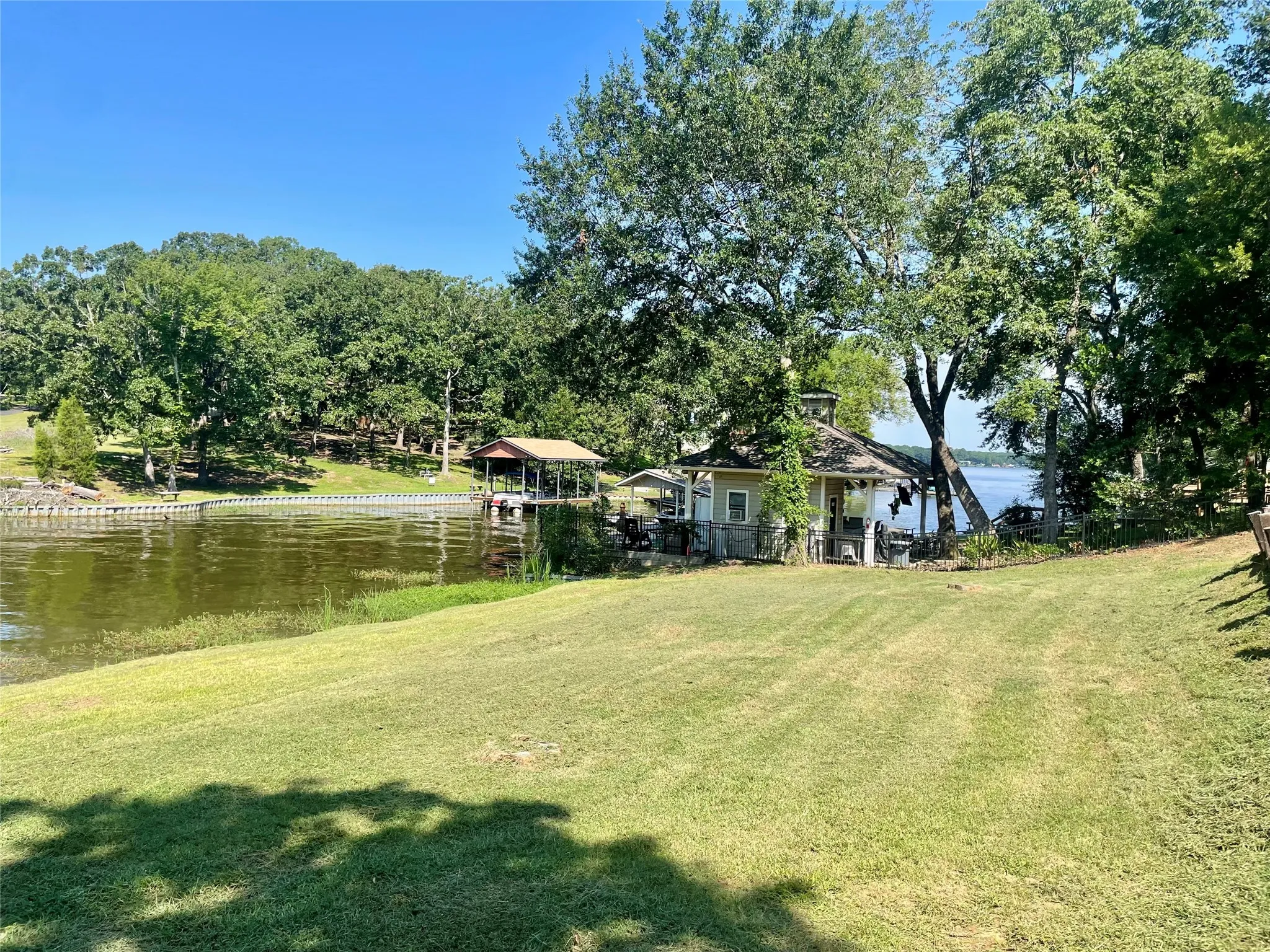 Unimproved Land For Sale in Henderson County , 113 Nob Hill Circle, Malakoff, Texas 75148, 0, 0, Garage spaces, 0 Sqft, built in 0, Price $180,000, mls#21328626, Real Estate Agent in Malakoff, Homes For Sale in Henderson county, Homes For Sale in Malakoff, Realtor in Malakoff Texas, Real Estate Brokerage Independent Realty Texas, Luminita Cordes Realtor