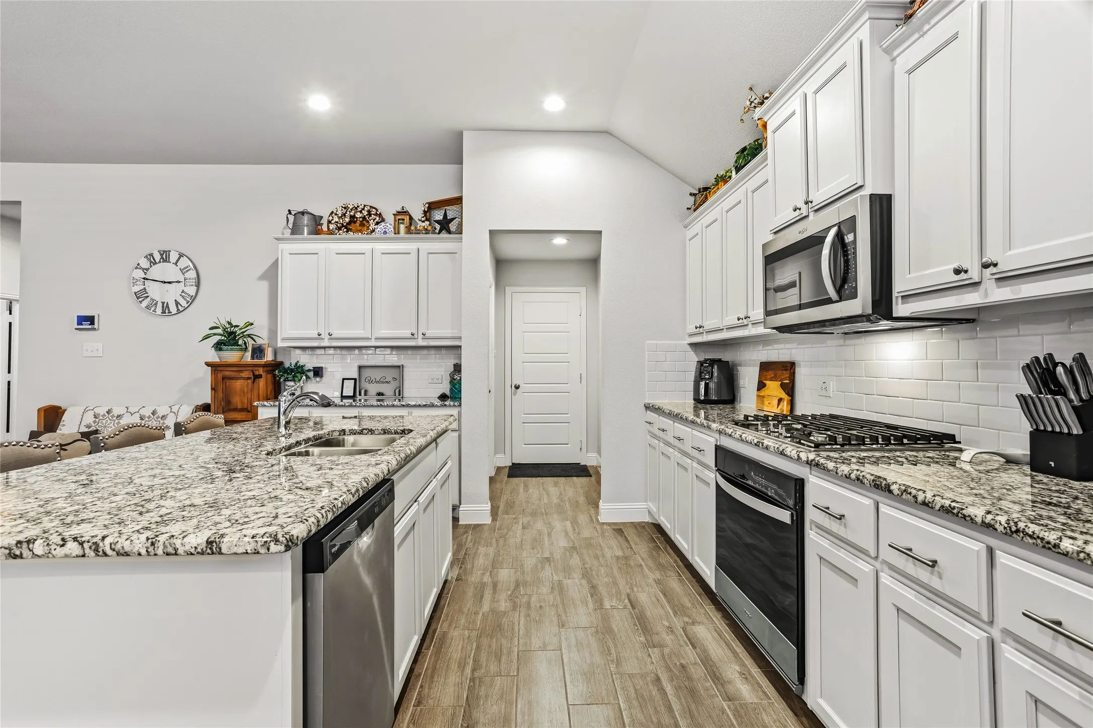 Single Family Residence For Sale in Kaufman County , 710 Truchas Avenue, Forney, Texas 75126, 4 Bedroom, 2 Bathroom, 2 Garage spaces, 2,048 Sqft, built in 2023, mls#21322928, Real Estate Agent in Forney, Homes For Sale in Kaufman county, Homes For Sale in Forney, Realtor in Forney Texas, Real Estate Brokerage Independent Realty Texas, Luminita Cordes Realtor