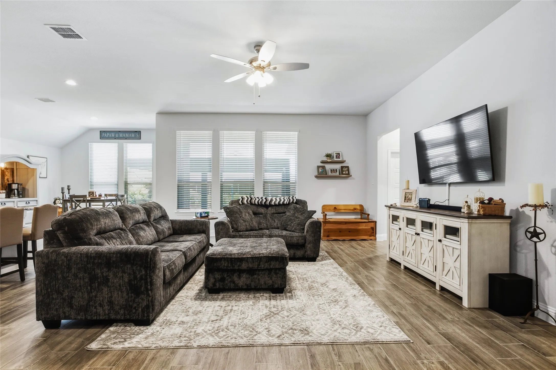 Single Family Residence For Sale in Kaufman County , 710 Truchas Avenue, Forney, Texas 75126, 4 Bedroom, 2 Bathroom, 2 Garage spaces, 2,048 Sqft, built in 2023, mls#21322928, Real Estate Agent in Forney, Homes For Sale in Kaufman county, Homes For Sale in Forney, Realtor in Forney Texas, Real Estate Brokerage Independent Realty Texas, Luminita Cordes Realtor