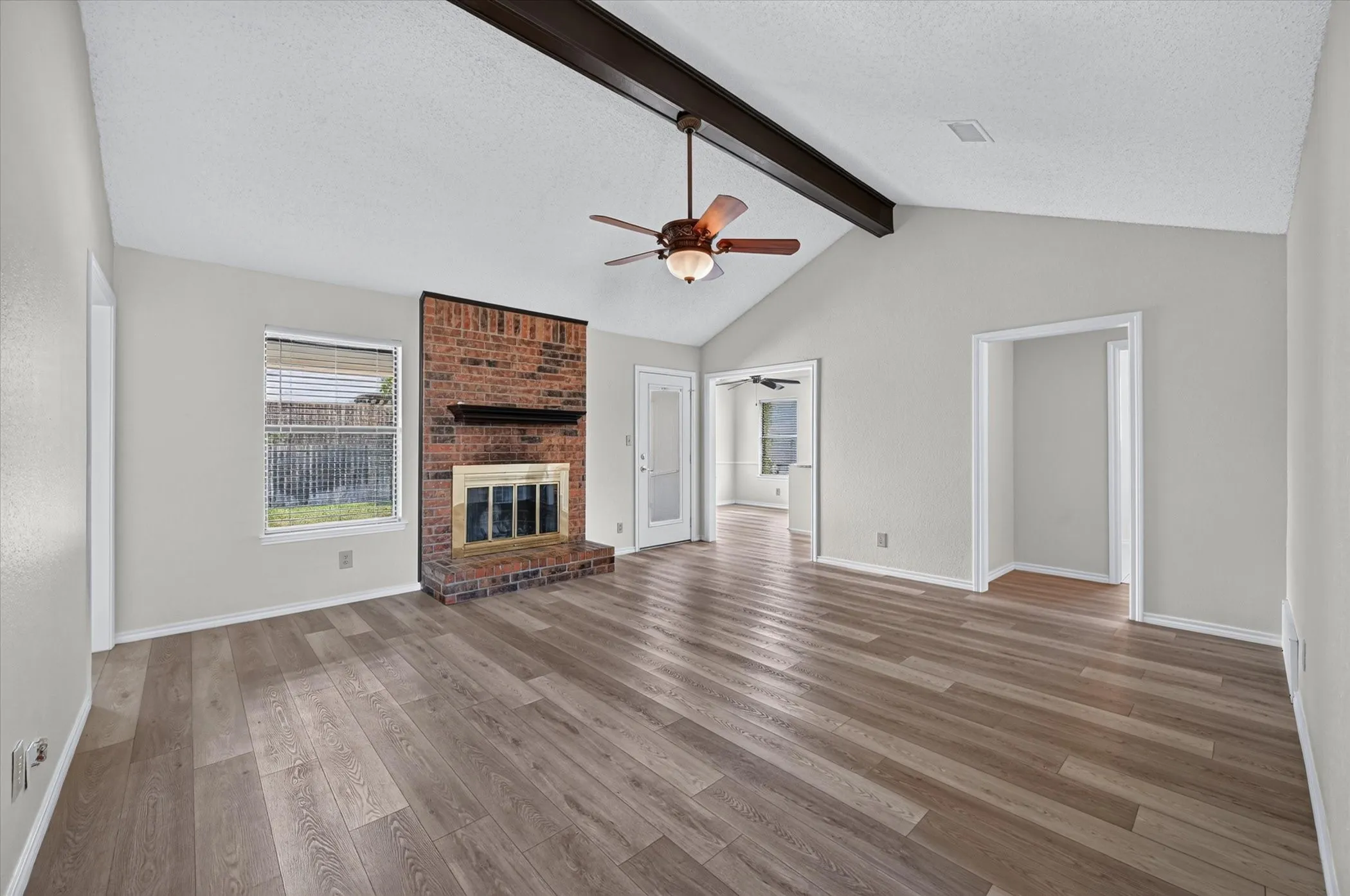 Single Family Residence For Sale in Tarrant County , 6549 High Lawn Terrace, Watauga, Texas 76148, 3 Bedroom, 2 Bathroom, 2 Garage spaces, 1,382 Sqft, built in 1983, mls#21328307, Real Estate Agent in Watauga, Homes For Sale in Tarrant county, Homes For Sale in Watauga, Realtor in Watauga Texas, Real Estate Brokerage Independent Realty Texas, Luminita Cordes Realtor