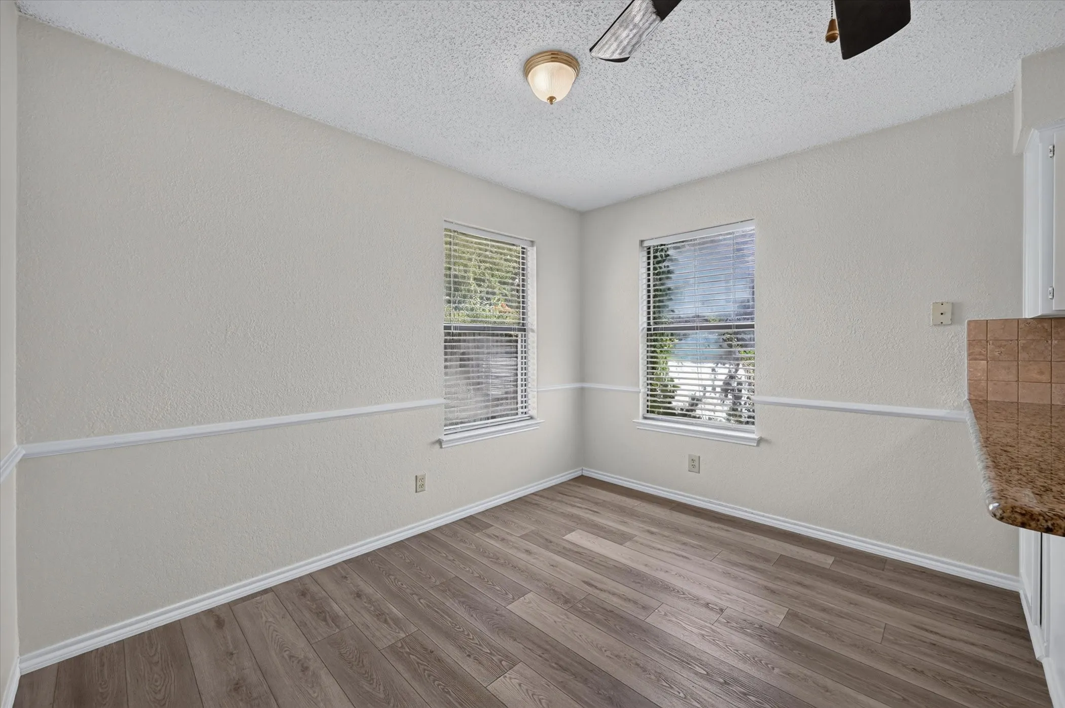 Single Family Residence For Sale in Tarrant County , 6549 High Lawn Terrace, Watauga, Texas 76148, 3 Bedroom, 2 Bathroom, 2 Garage spaces, 1,382 Sqft, built in 1983, mls#21328307, Real Estate Agent in Watauga, Homes For Sale in Tarrant county, Homes For Sale in Watauga, Realtor in Watauga Texas, Real Estate Brokerage Independent Realty Texas, Luminita Cordes Realtor