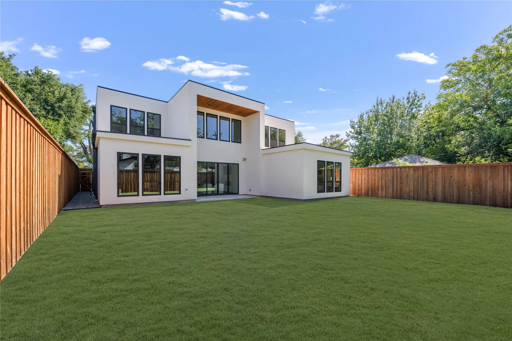 Single Family Residence For Rent in Dallas County , 3715 Park Lane, Dallas, Texas 75220, 5 Bedroom, 5 Bathroom, 2 Garage spaces, 4,268 Sqft, built in 2026, mls#21328624, Real Estate Agent in Dallas, Homes For Rent in Dallas county, Homes For Rent in Dallas, Realtor in Dallas Texas, Real Estate Brokerage Independent Realty Texas, Luminita Cordes Realtor