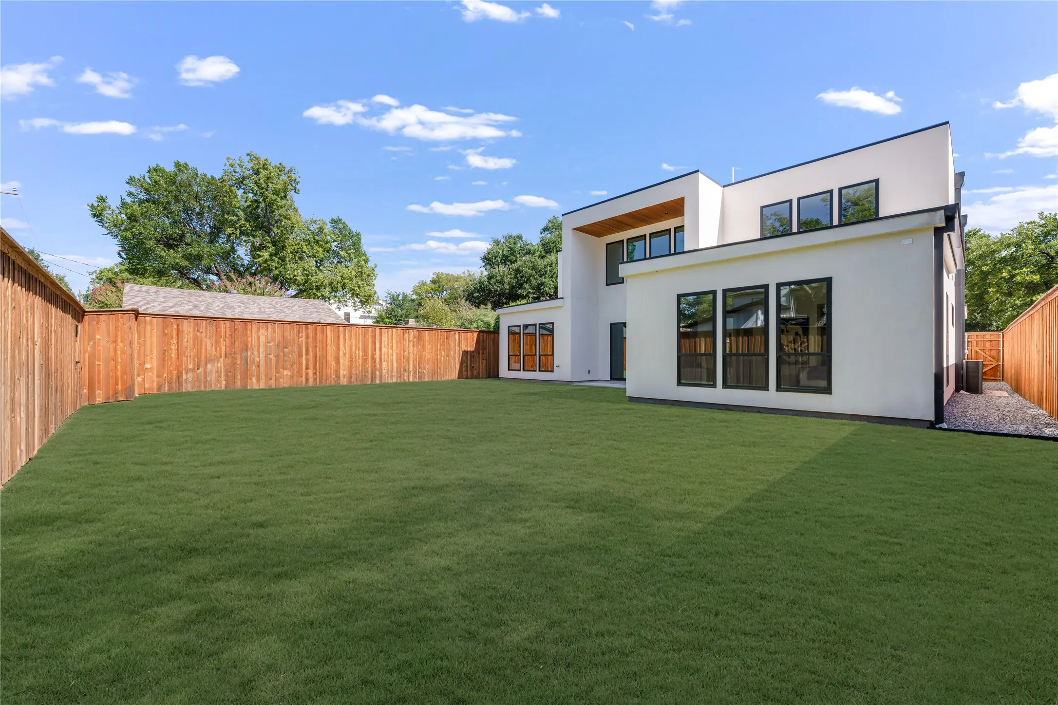 Single Family Residence For Rent in Dallas County , 3715 Park Lane, Dallas, Texas 75220, 5 Bedroom, 5 Bathroom, 2 Garage spaces, 4,268 Sqft, built in 2026, mls#21328624, Real Estate Agent in Dallas, Homes For Rent in Dallas county, Homes For Rent in Dallas, Realtor in Dallas Texas, Real Estate Brokerage Independent Realty Texas, Luminita Cordes Realtor
