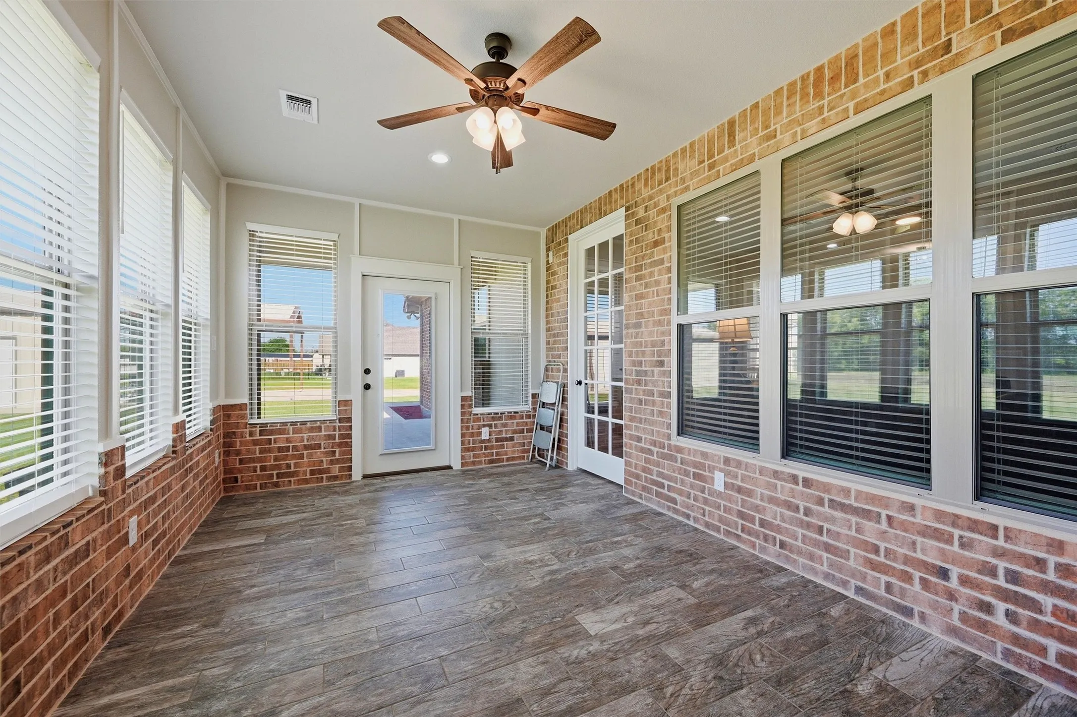 Single Family Residence For Sale in Fannin County , 884 Cheyenne Trail, Trenton, Texas 75490, 3 Bedroom, 2 Bathroom, 2 Garage spaces, 2,068 Sqft, built in 2022, mls#21328620, Real Estate Agent in Trenton, Homes For Sale in Fannin county, Homes For Sale in Trenton, Realtor in Trenton Texas, Real Estate Brokerage Independent Realty Texas, Luminita Cordes Realtor