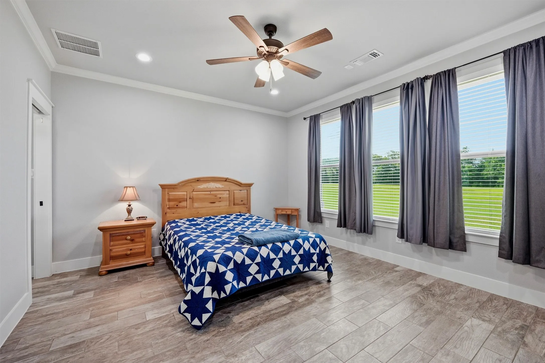 Single Family Residence For Sale in Fannin County , 884 Cheyenne Trail, Trenton, Texas 75490, 3 Bedroom, 2 Bathroom, 2 Garage spaces, 2,068 Sqft, built in 2022, mls#21328620, Real Estate Agent in Trenton, Homes For Sale in Fannin county, Homes For Sale in Trenton, Realtor in Trenton Texas, Real Estate Brokerage Independent Realty Texas, Luminita Cordes Realtor